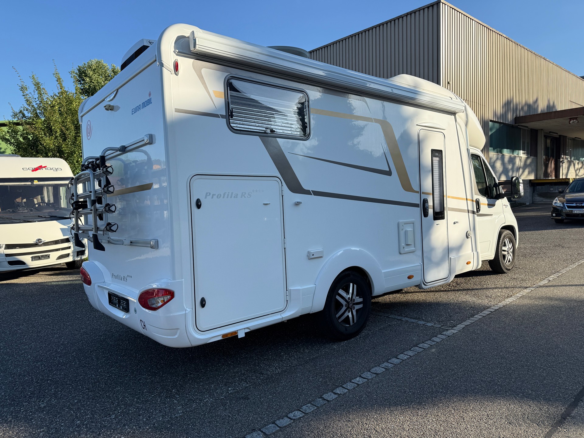 EURA MOBIL 695 EB-image-4