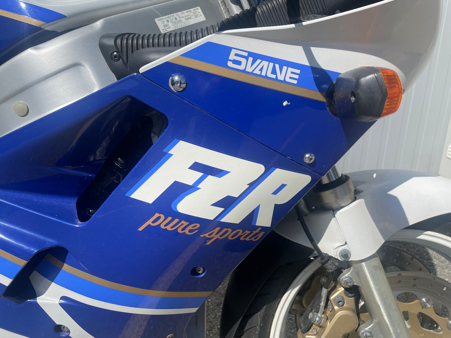 YAMAHA FZR 1000-image-7