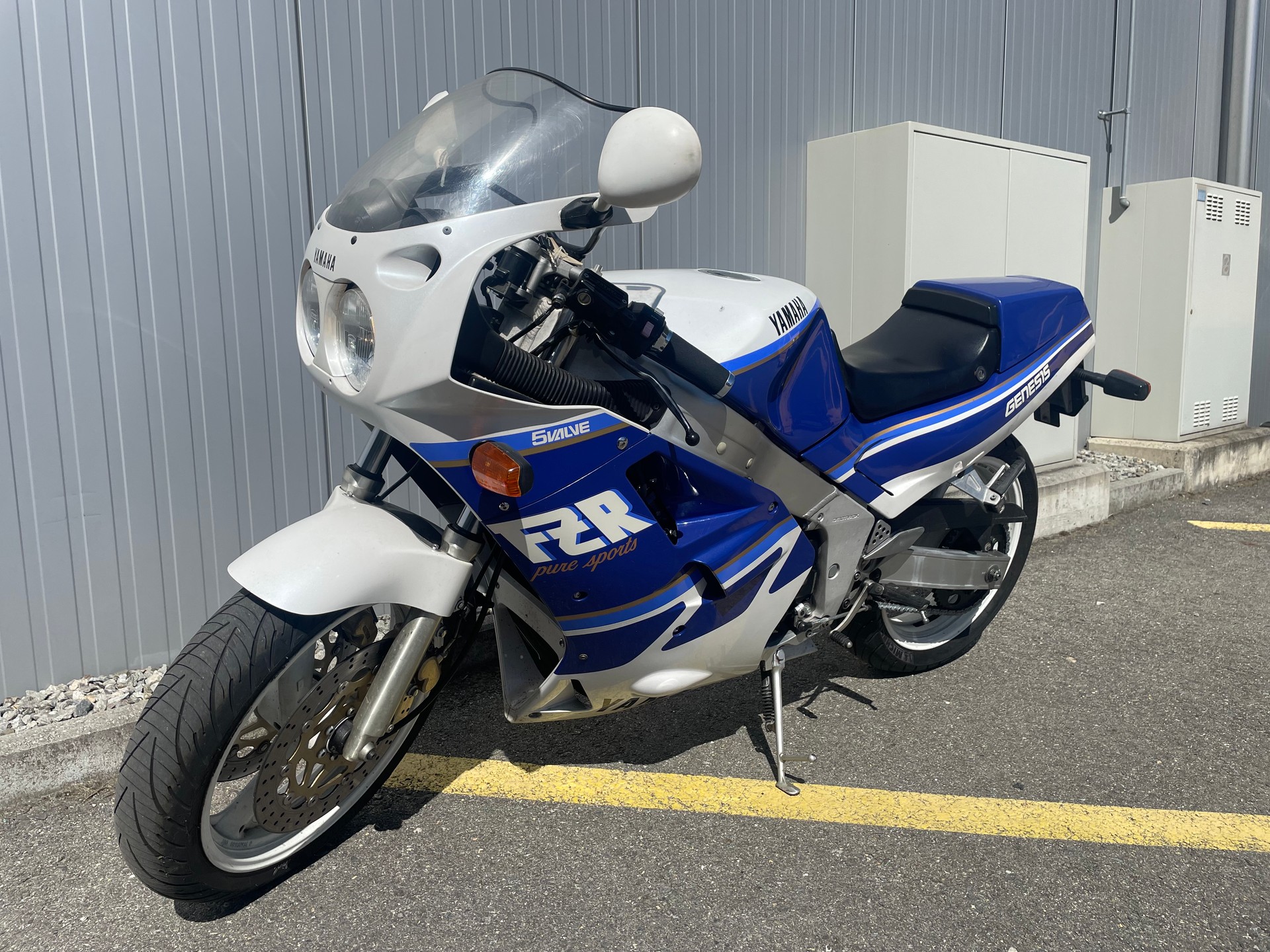 YAMAHA FZR 1000-image-4