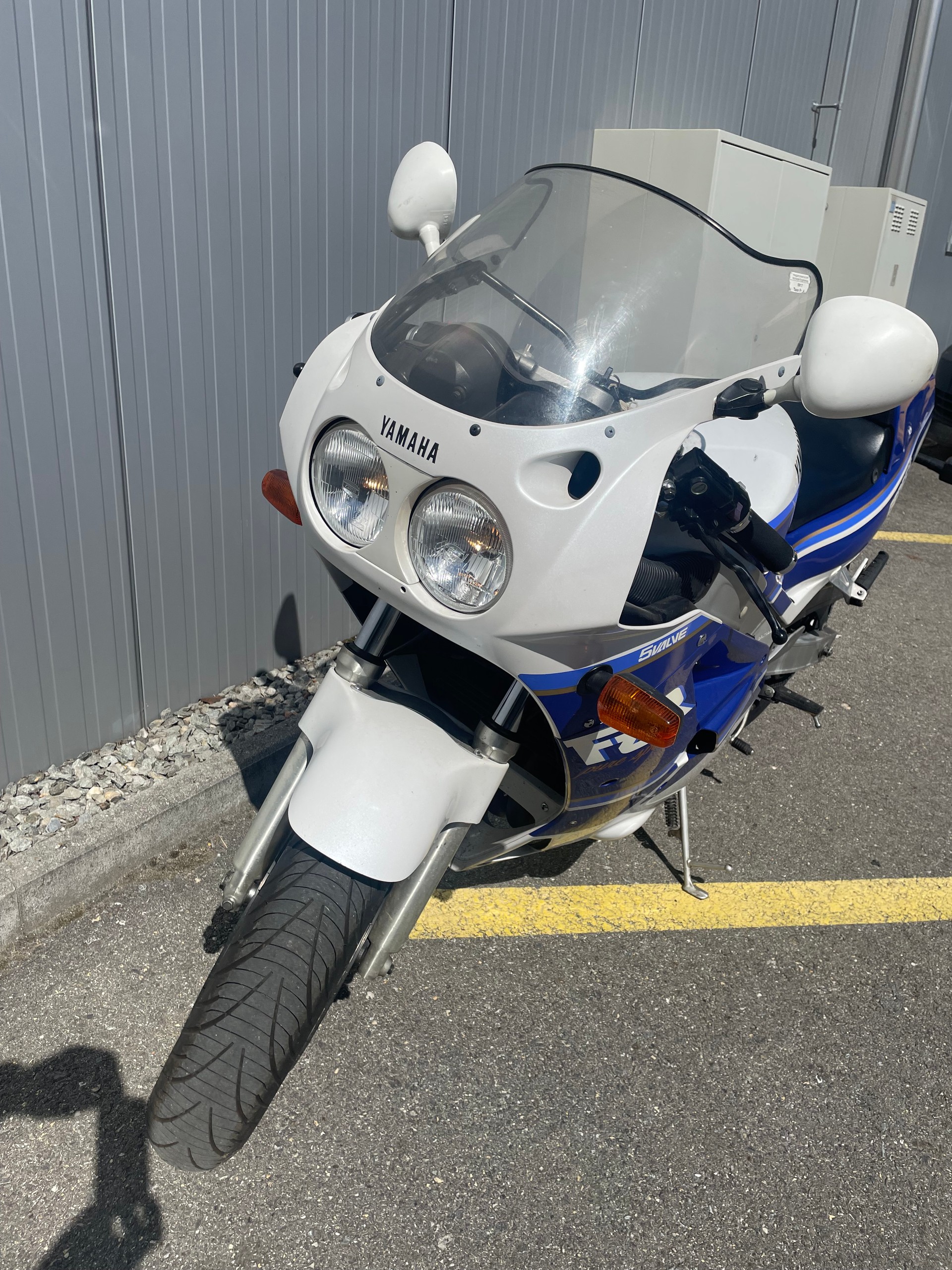 YAMAHA FZR 1000-image-5