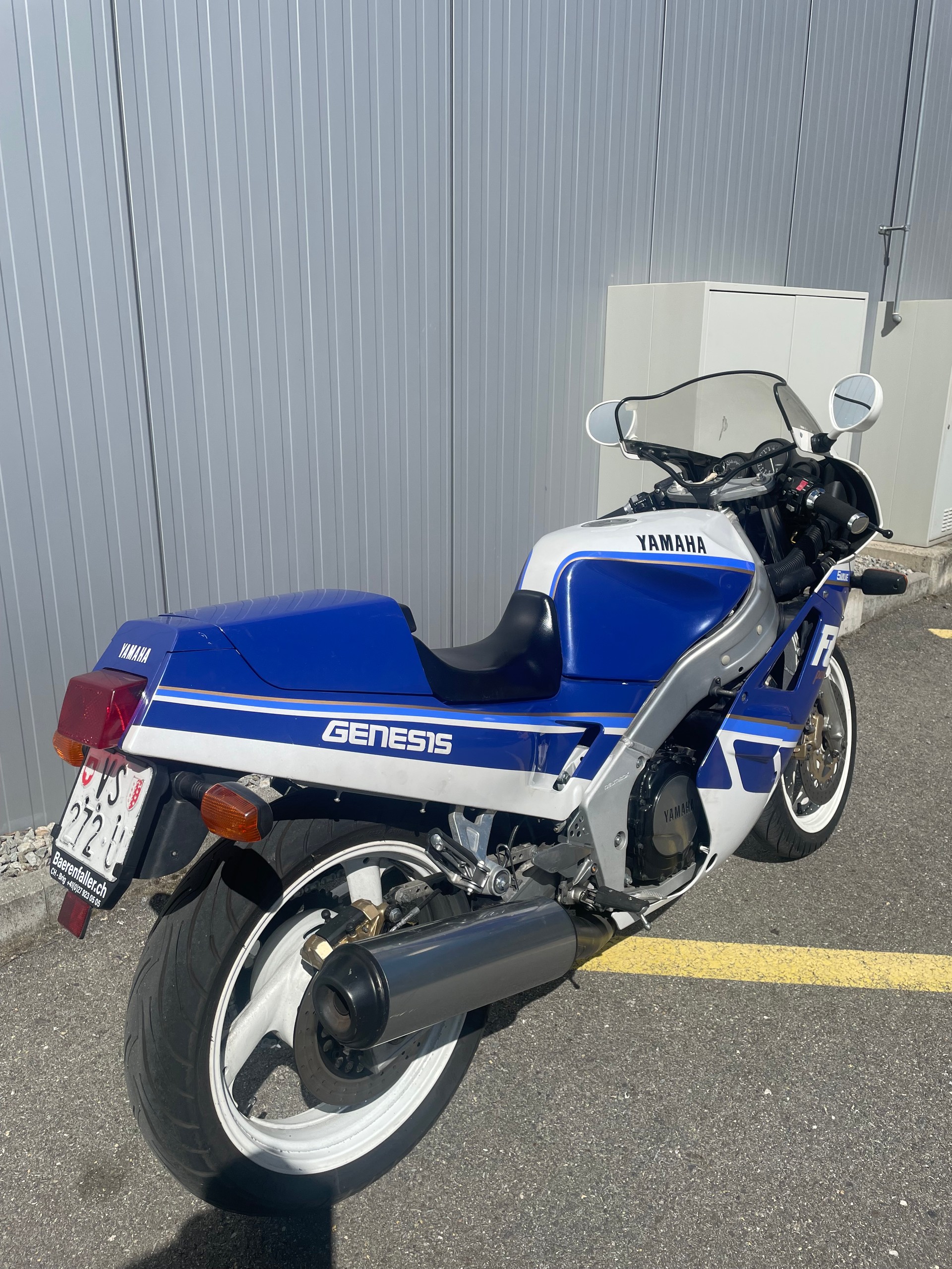 YAMAHA FZR 1000-image-2