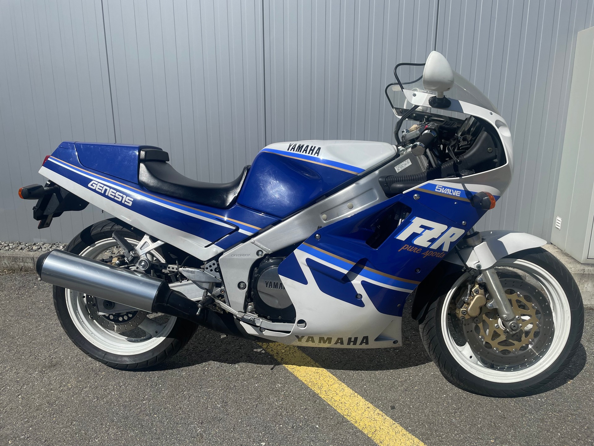 YAMAHA FZR 1000