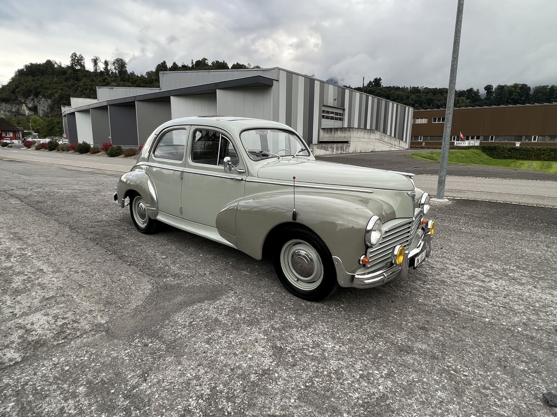 PEUGEOT 203 Berline-image-2