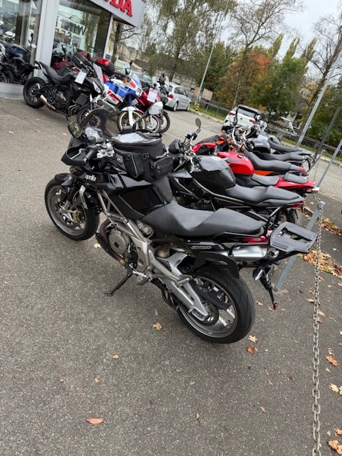 APRILIA SL 750 Shiver GT-image-2
