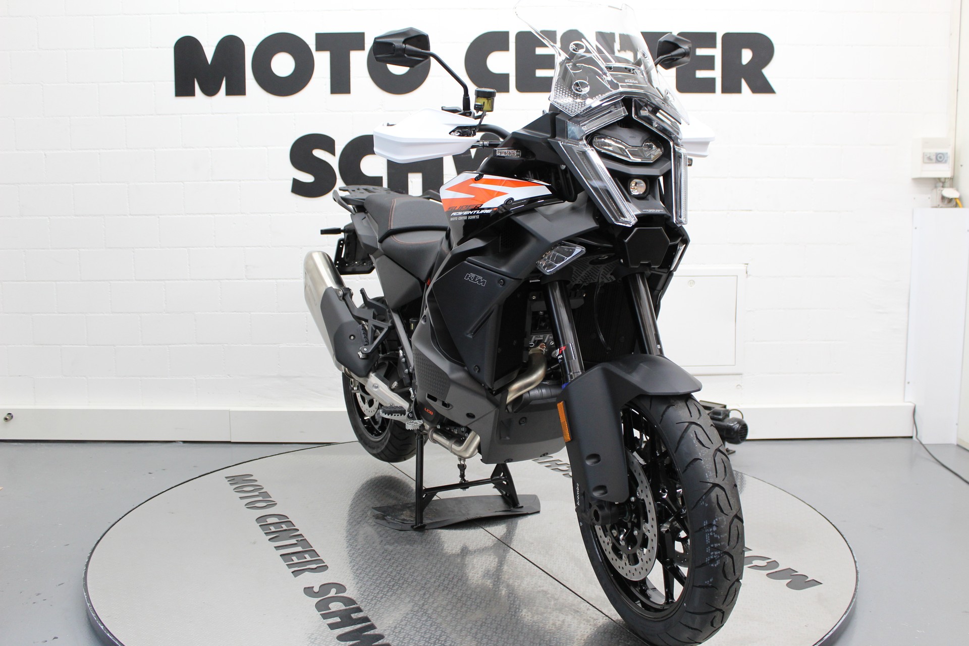 KTM 1390 Super Adventure S EVO-image-2