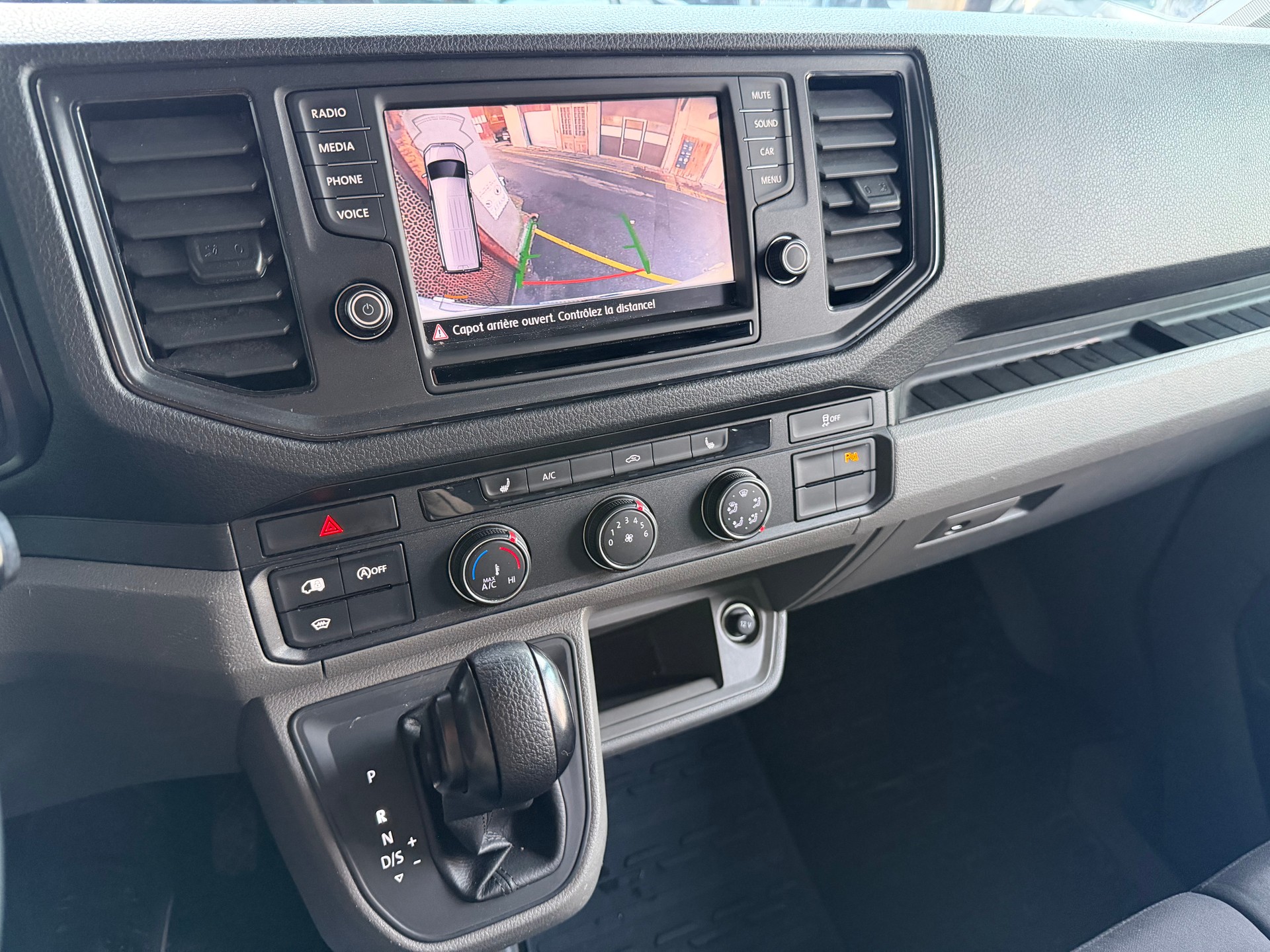 VW VW Crafter 35 2.0 TDI Entry L3 A-image-8