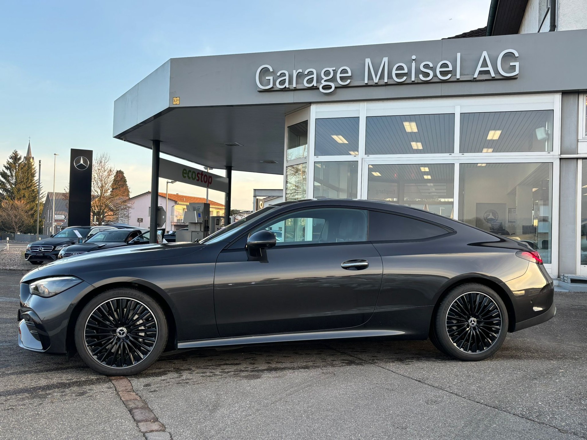 MERCEDES-BENZ CLE 200 AMG-Line 4Matic Coupé-image-5