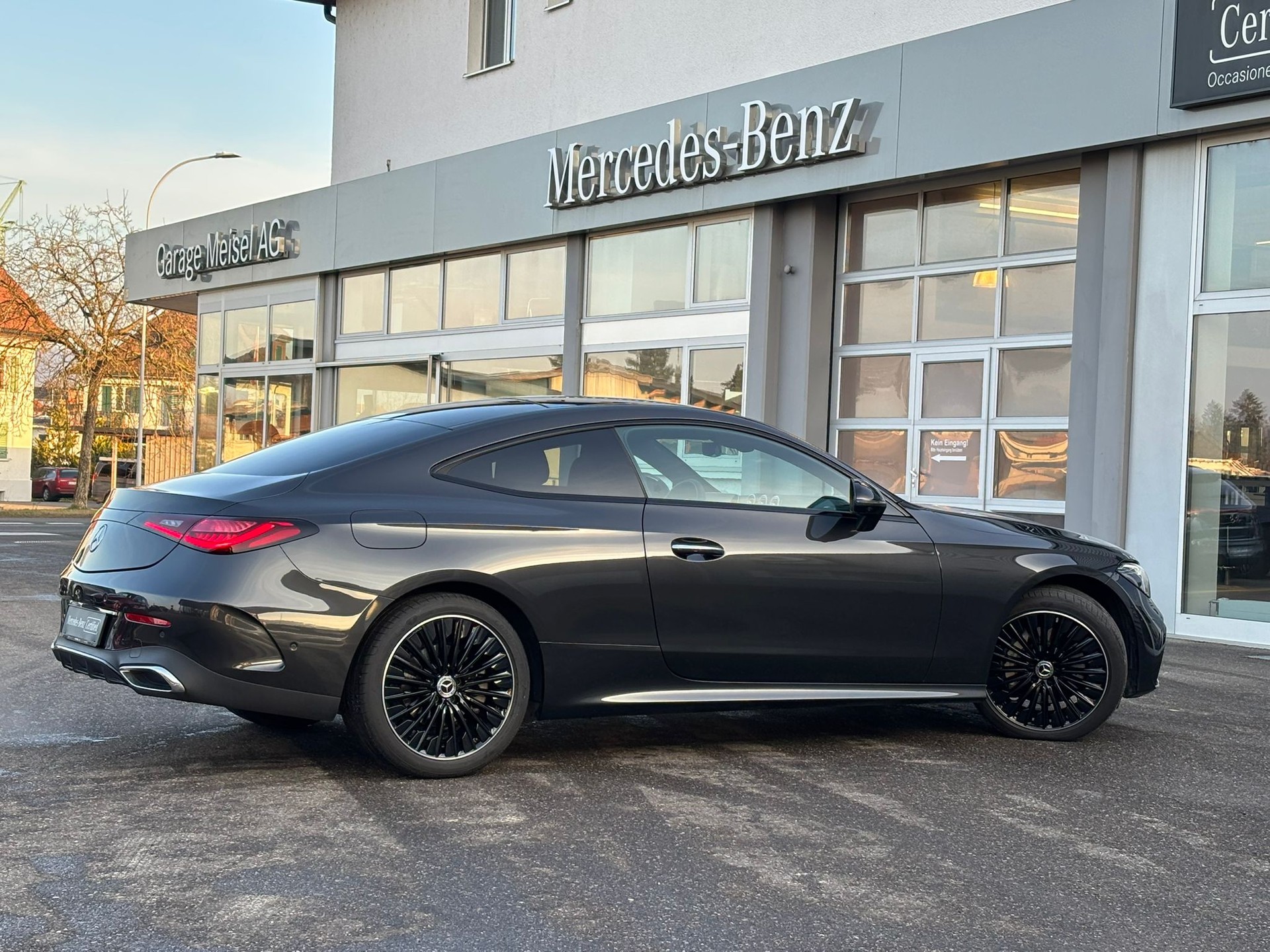 MERCEDES-BENZ CLE 200 AMG-Line 4Matic Coupé-image-2