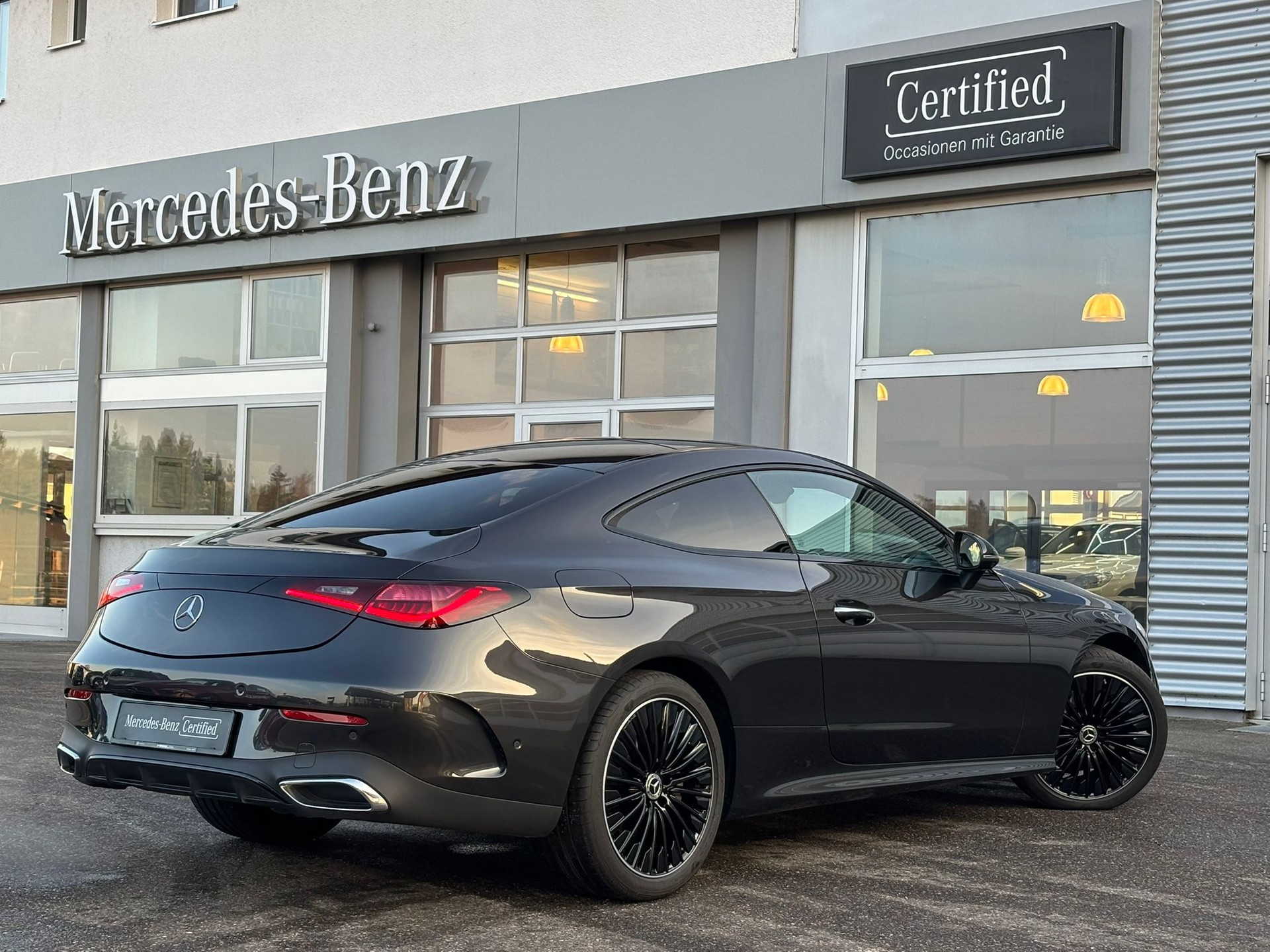 MERCEDES-BENZ CLE 200 AMG-Line 4Matic Coupé-image-3