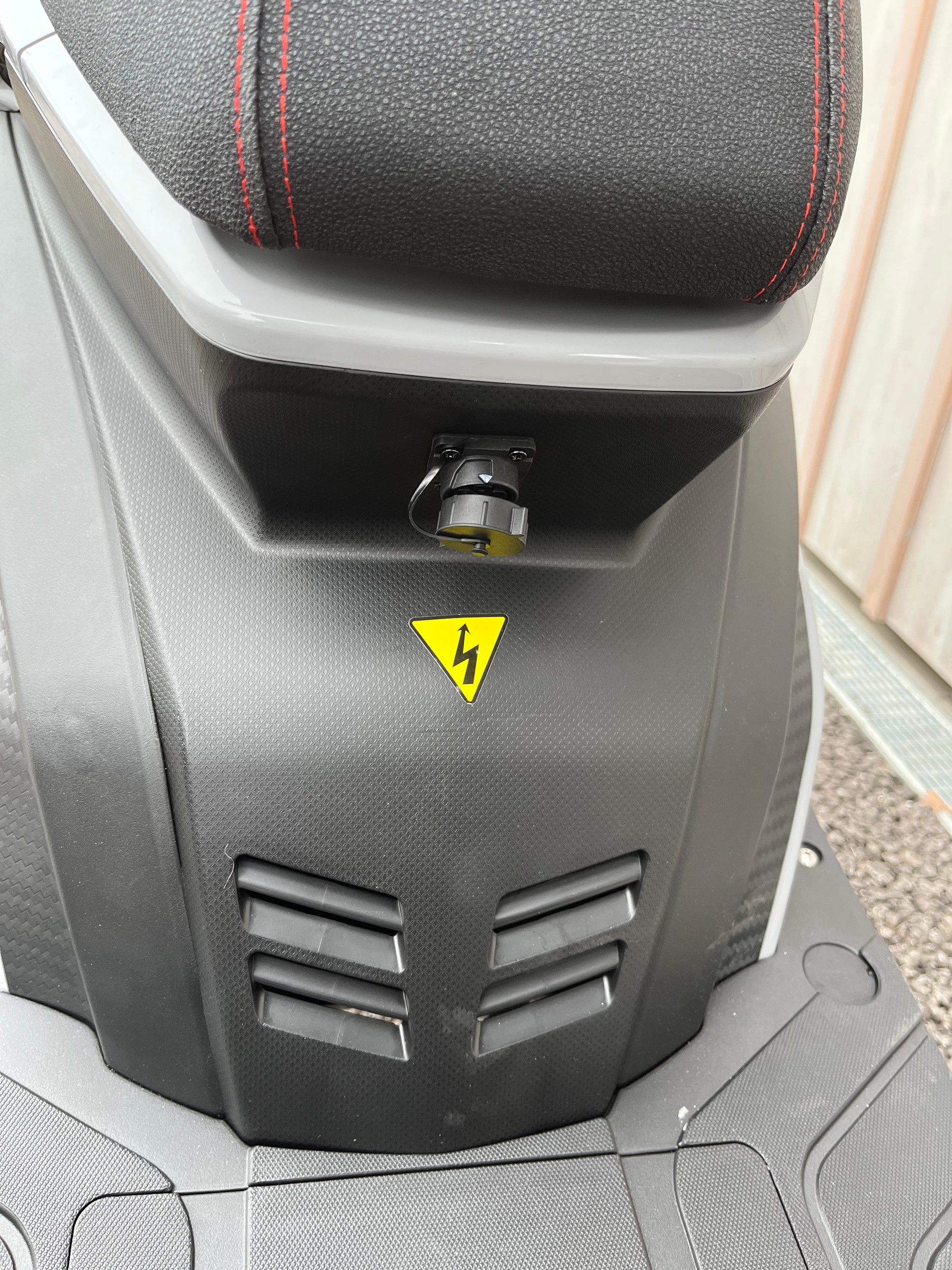 UGBEST MRB-3 / Ugbest R3 45km/h ab 15Jahre-image-12