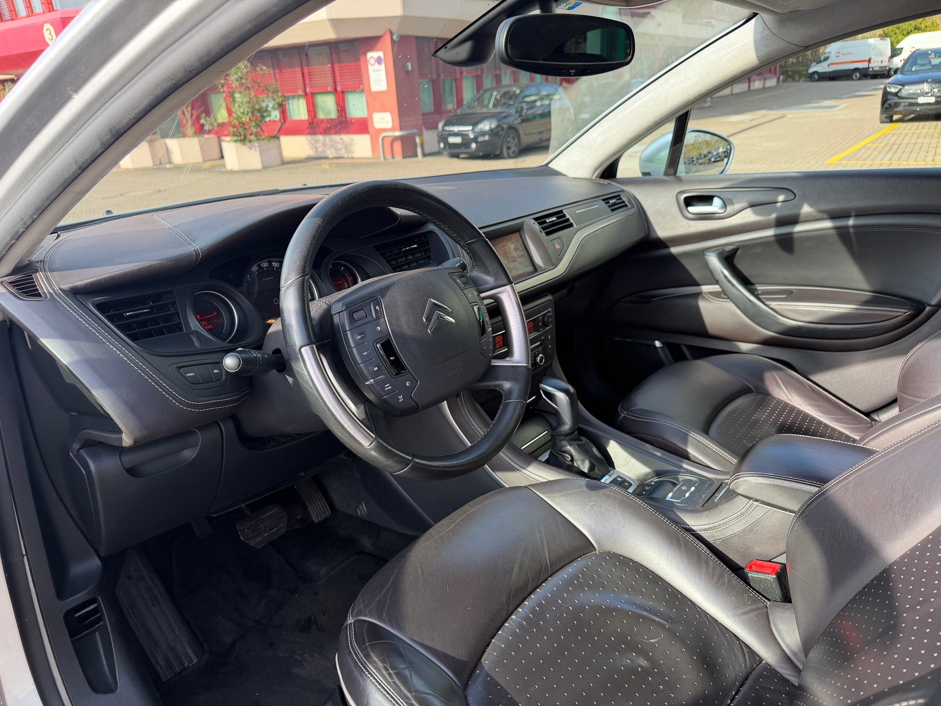 CITROEN C5 Berline 2.7 HDi V6 Exclusive Automatic-image-9