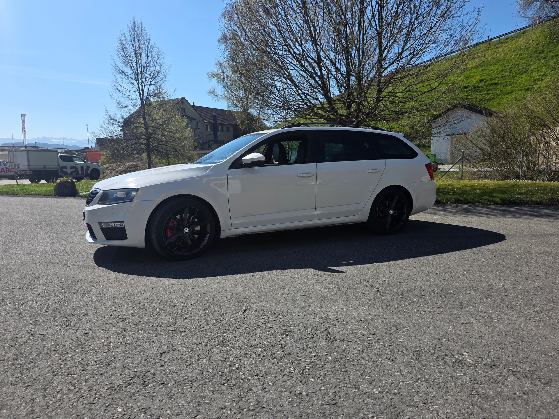 SKODA Octavia Combi 2.0 TSI RS DSG-image-9