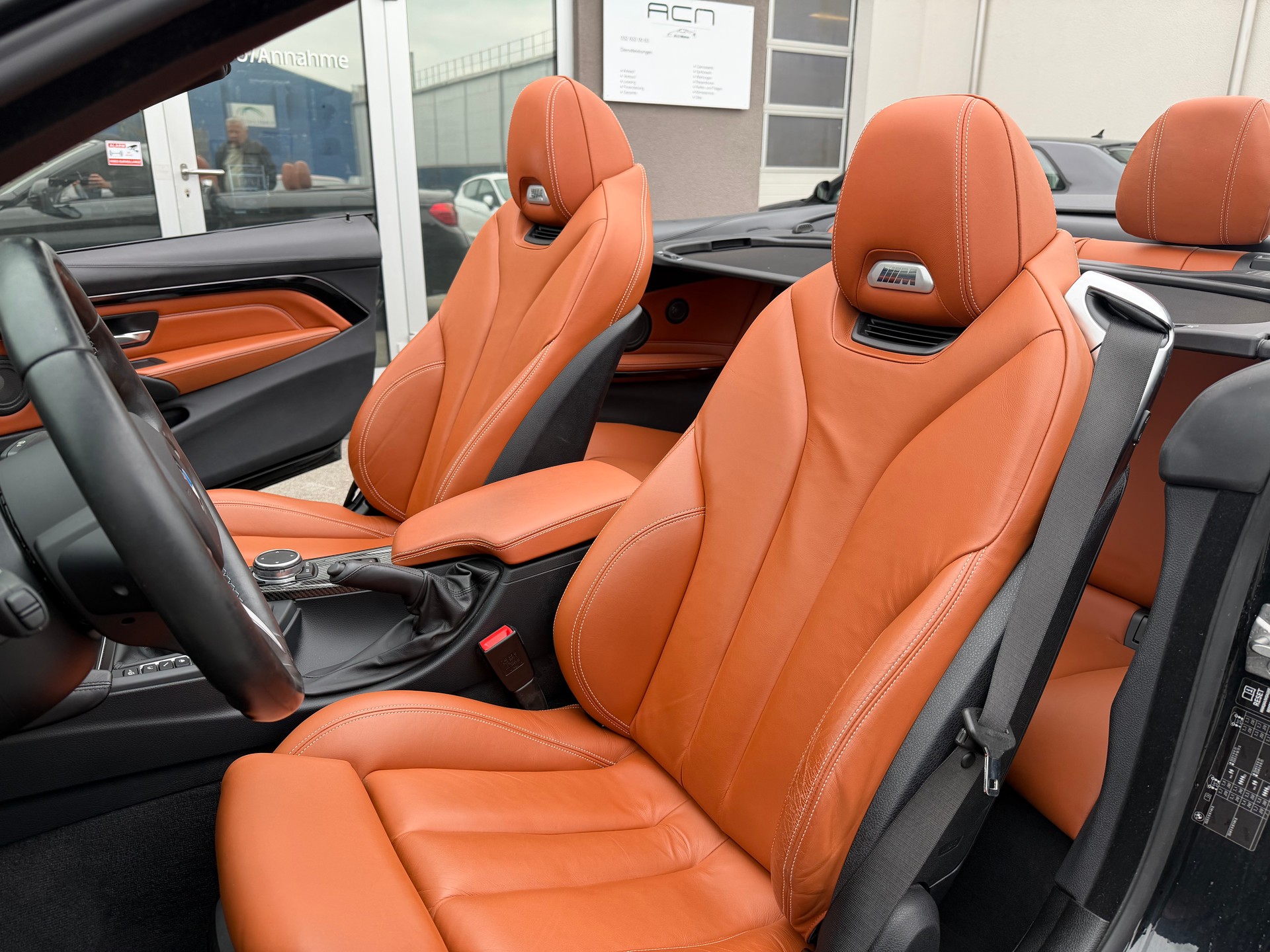 BMW M4 Cabriolet-image-9