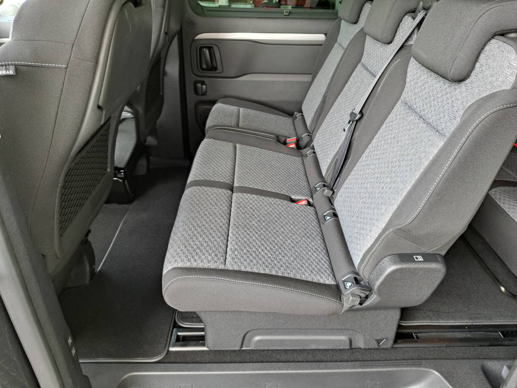 PEUGEOT Traveller Standard 2.2 BlueHDi 180cv Family Edition-image-10