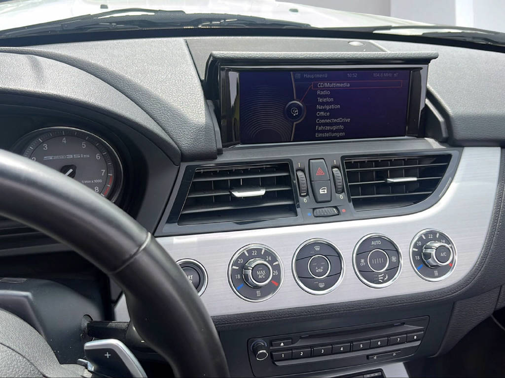 BMW Z4 35is sDrive DK Roadster-image-17