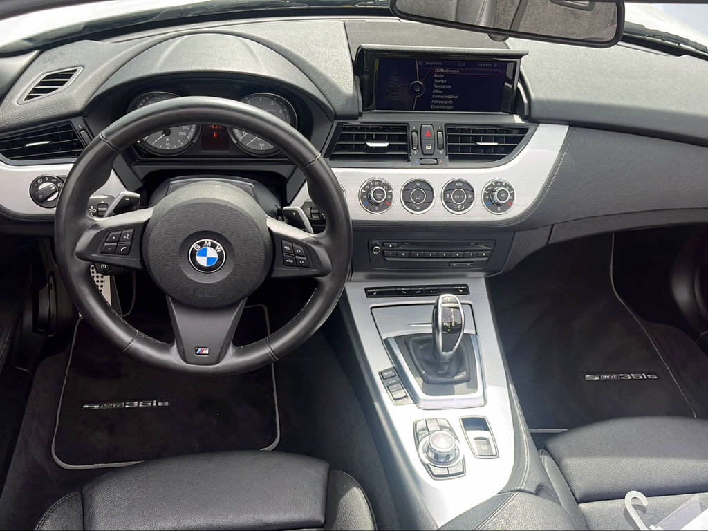 BMW Z4 35is sDrive DK Roadster-image-11