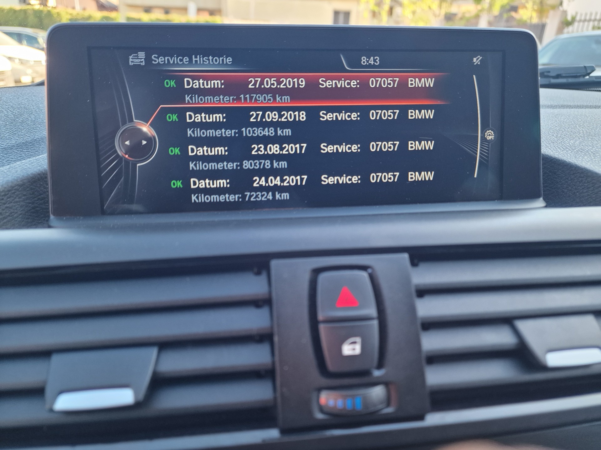 BMW M135i xDrive Steptronic-image-33