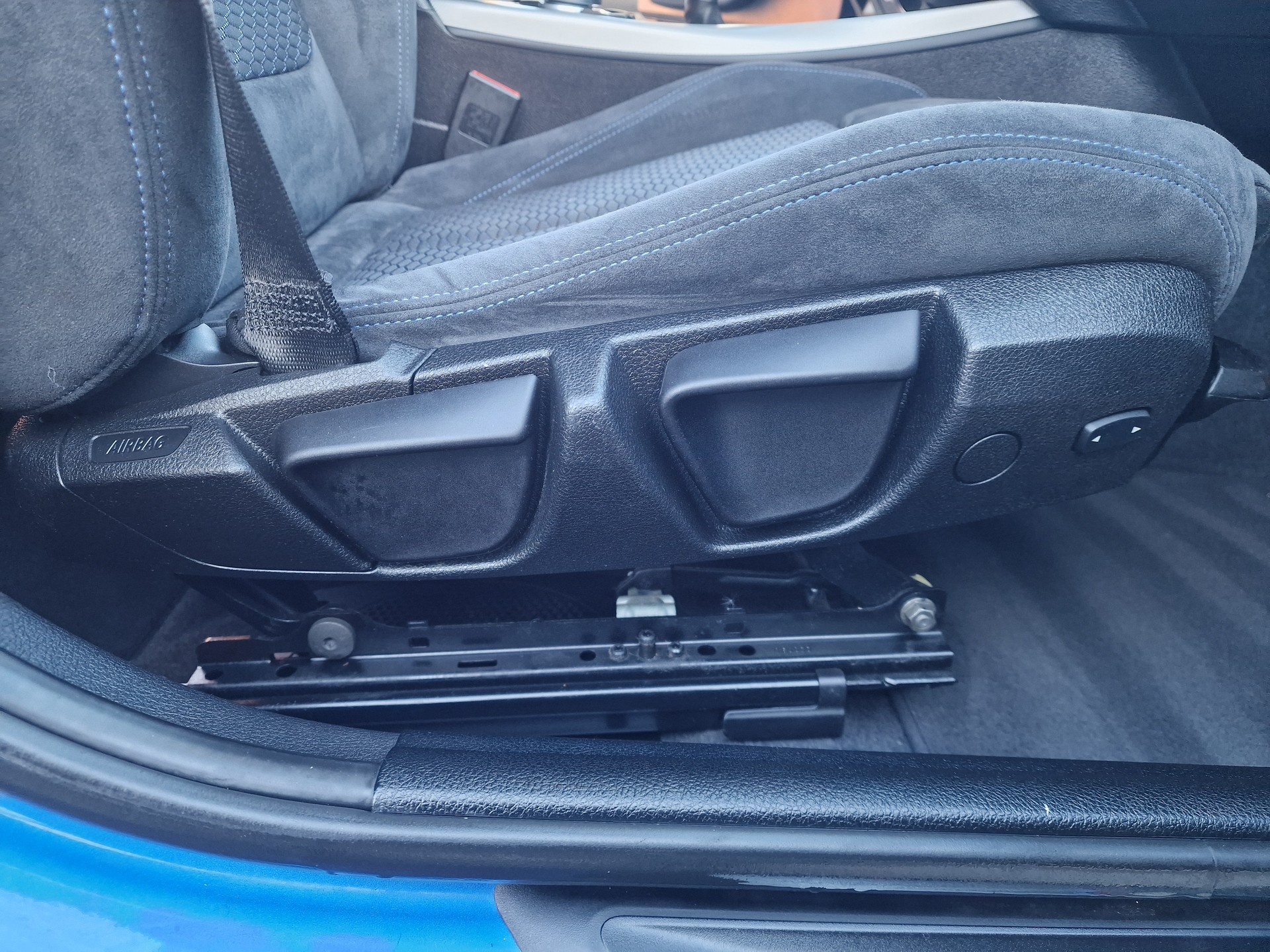 BMW M135i xDrive Steptronic-image-19