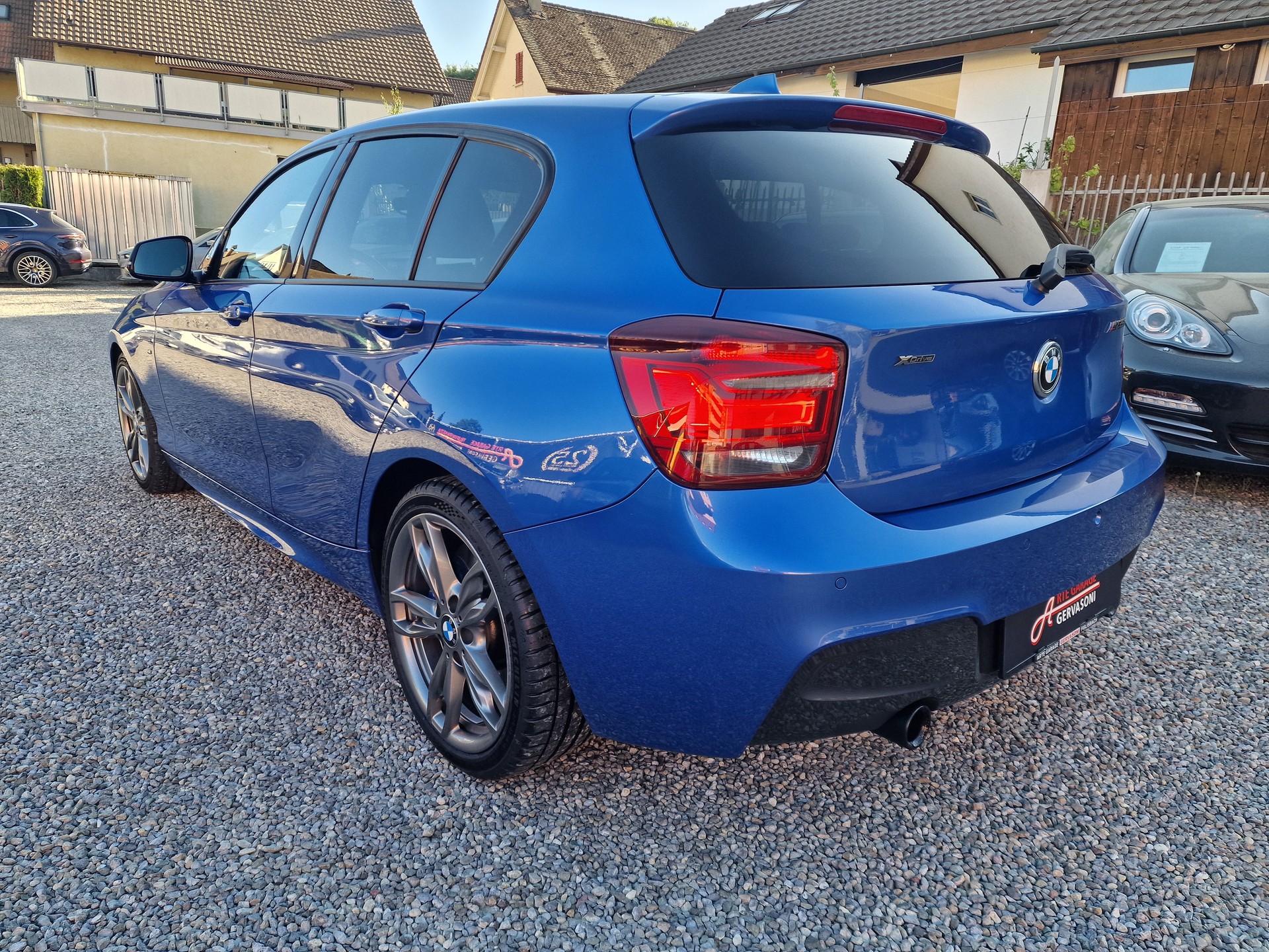BMW M135i xDrive Steptronic-image-6