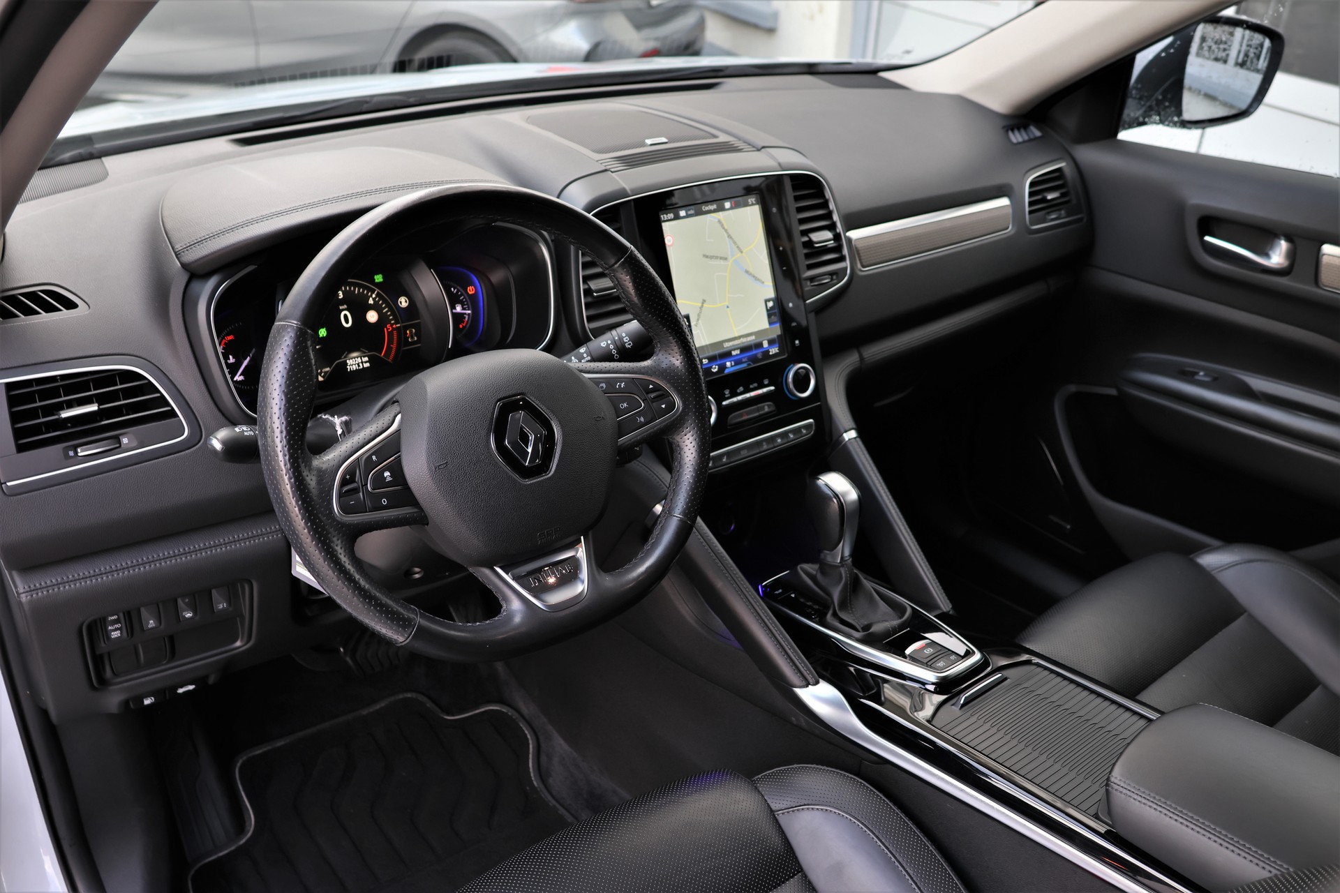 RENAULT Koleos 2.0 dCi Initial Paris 4x4 Xtronic CVT (CH)-image-9