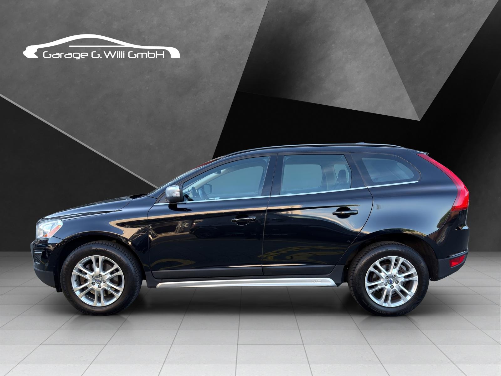VOLVO XC60 D4 AWD Momentum Geartronic-image-5