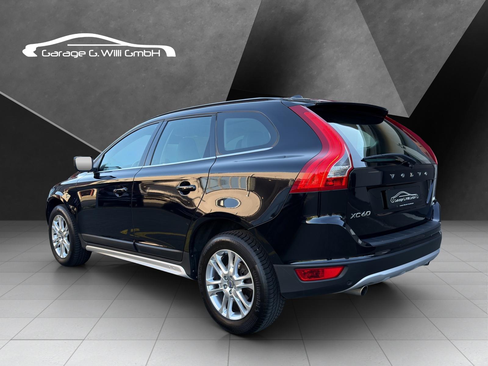 VOLVO XC60 D4 AWD Momentum Geartronic-image-6