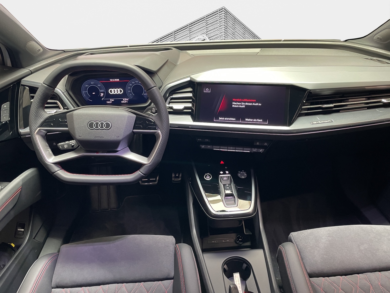 AUDI Q4 e-tron 45 Edition Swiss Ski quattro-image-10
