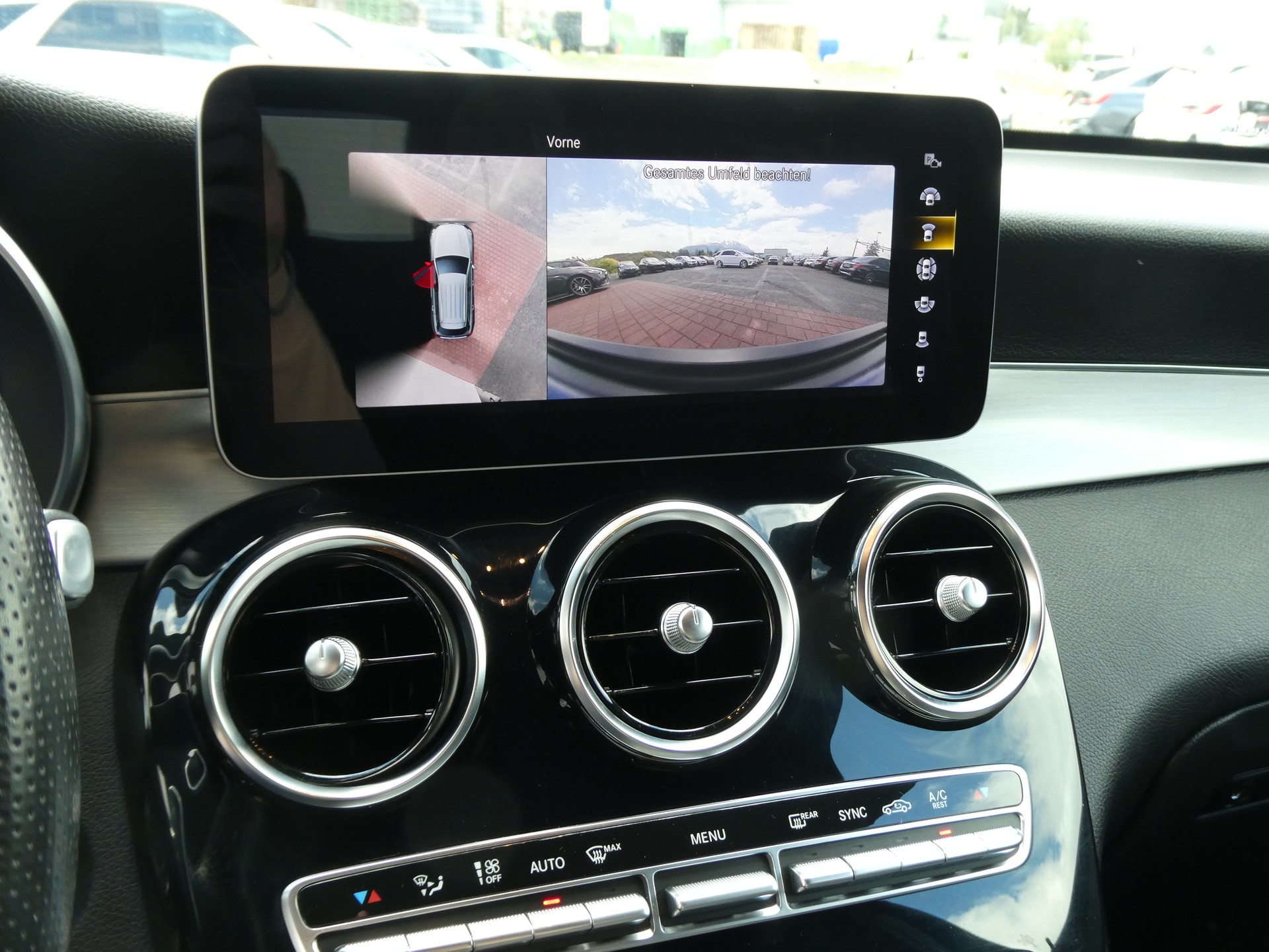 MERCEDES-BENZ GLC 220 d AMG Line 4Matic 9G-Tronic (CH)-image-14