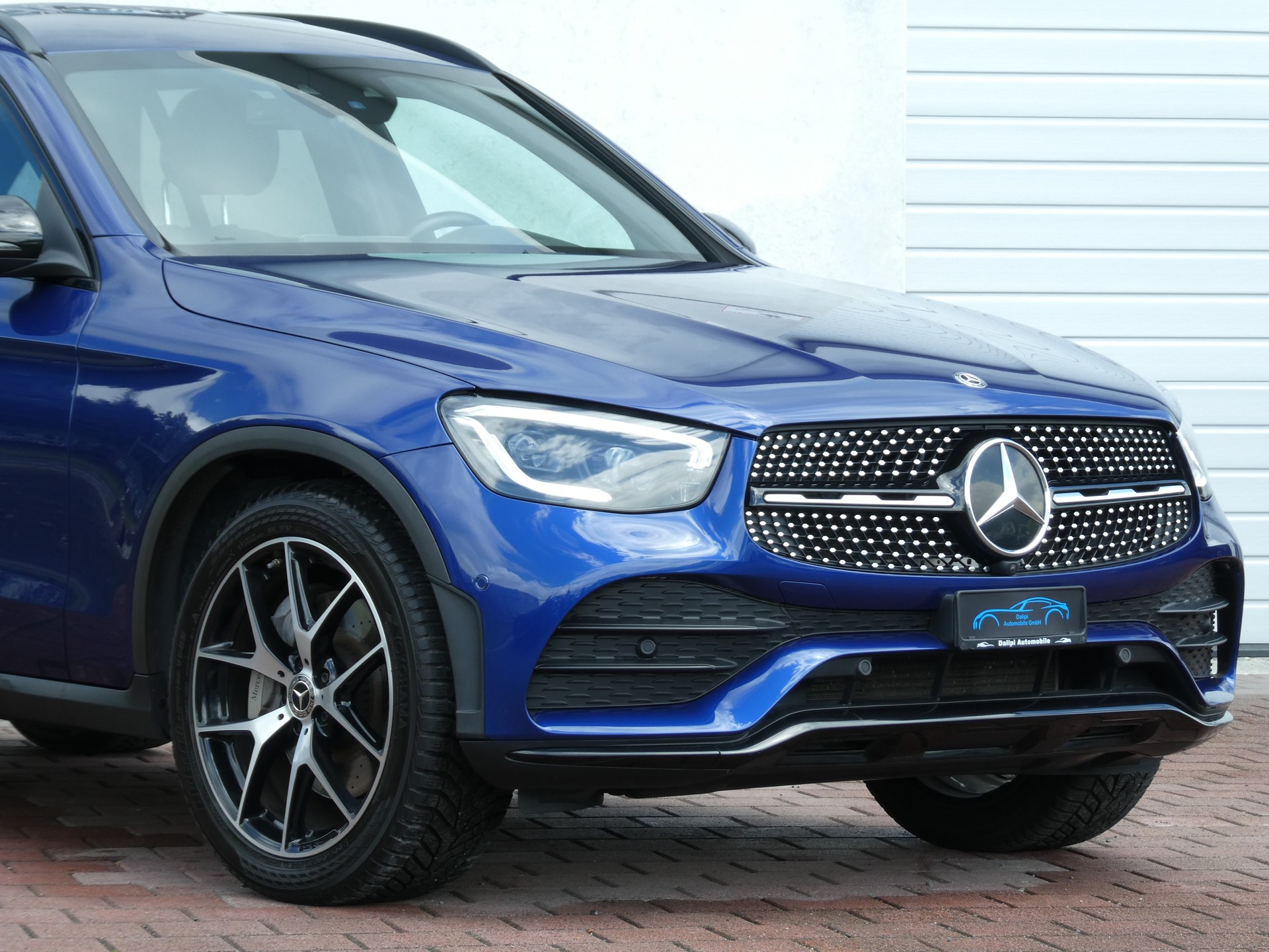 MERCEDES-BENZ GLC 220 d AMG Line 4Matic 9G-Tronic (CH)-image-9