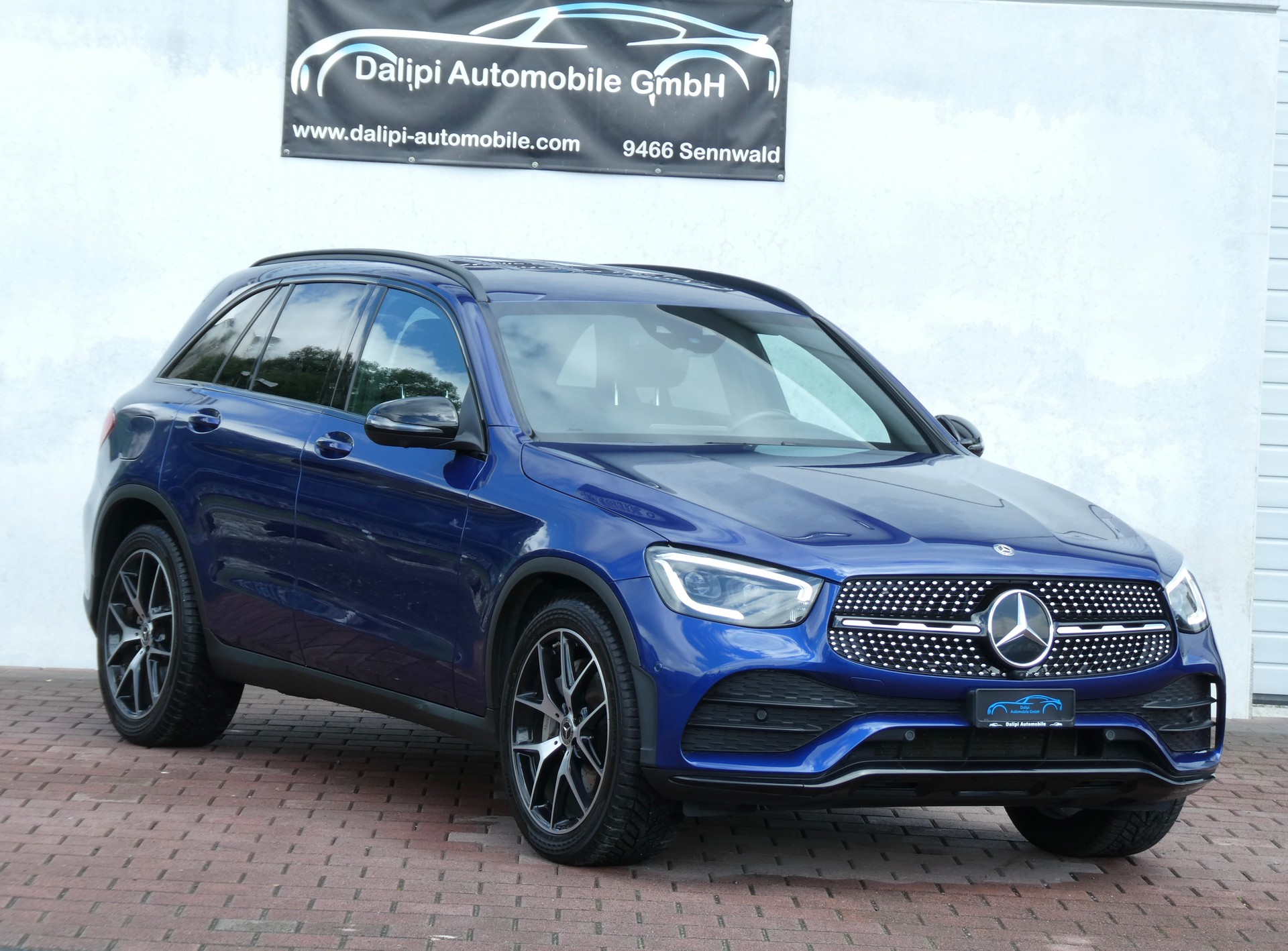 MERCEDES-BENZ GLC 220 d AMG Line 4Matic 9G-Tronic (CH)-showroom-element-2
