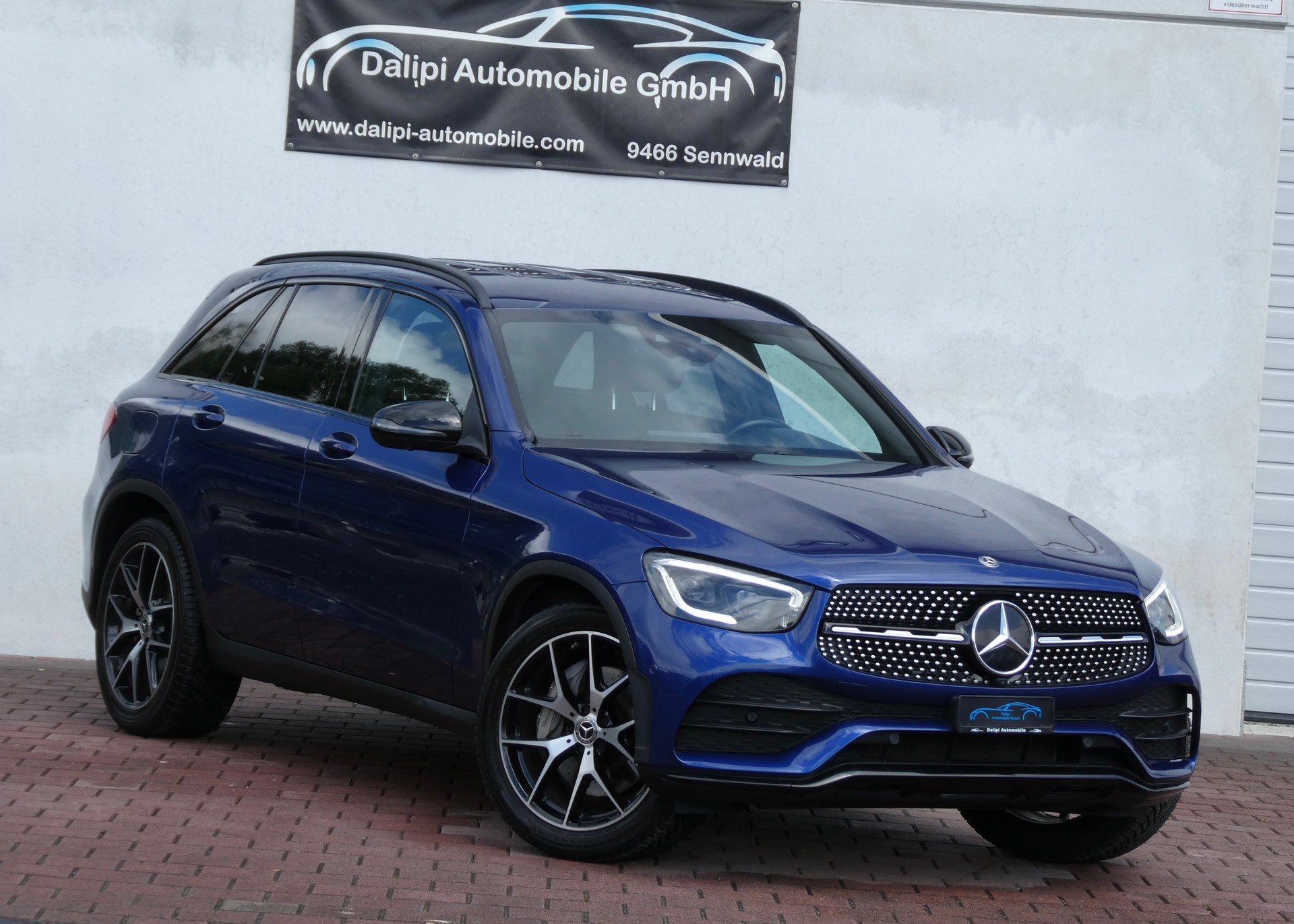 MERCEDES-BENZ GLC 220 d AMG Line 4Matic 9G-Tronic (CH)-showroom-element-1