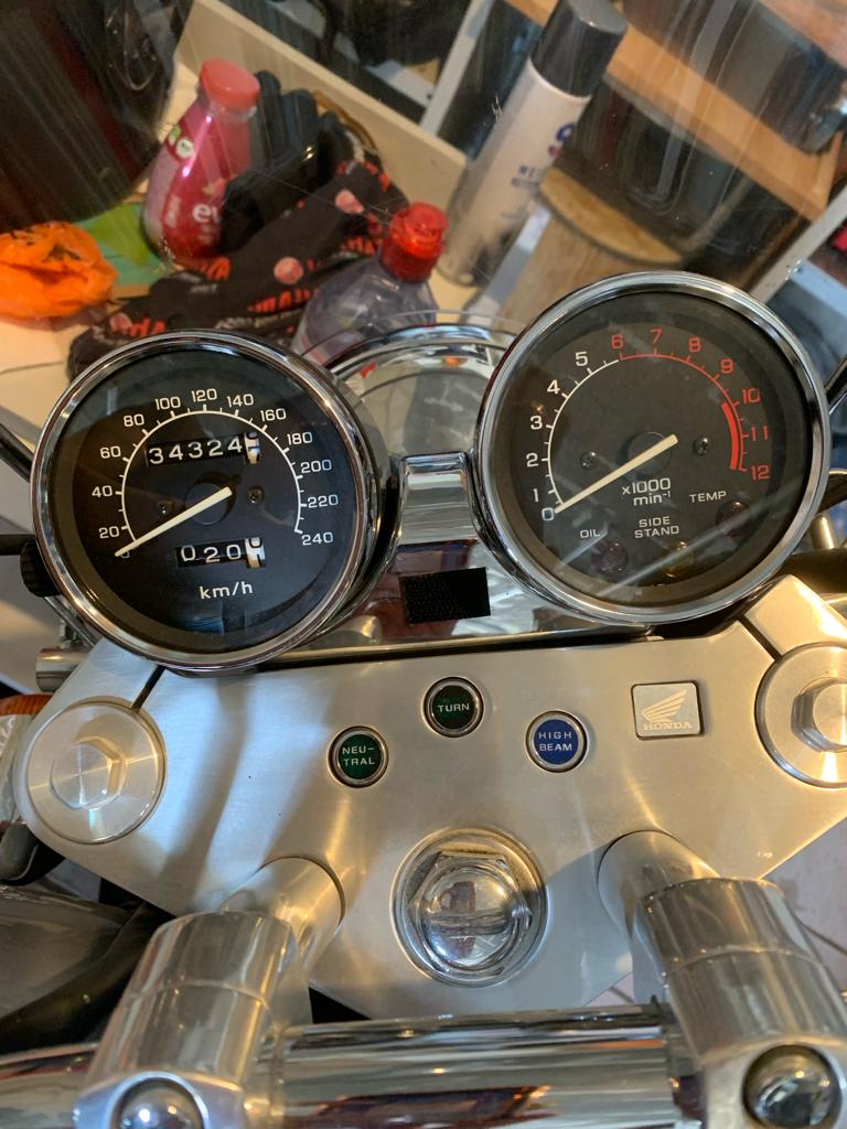 HONDA VF 750 C Magna-image-4