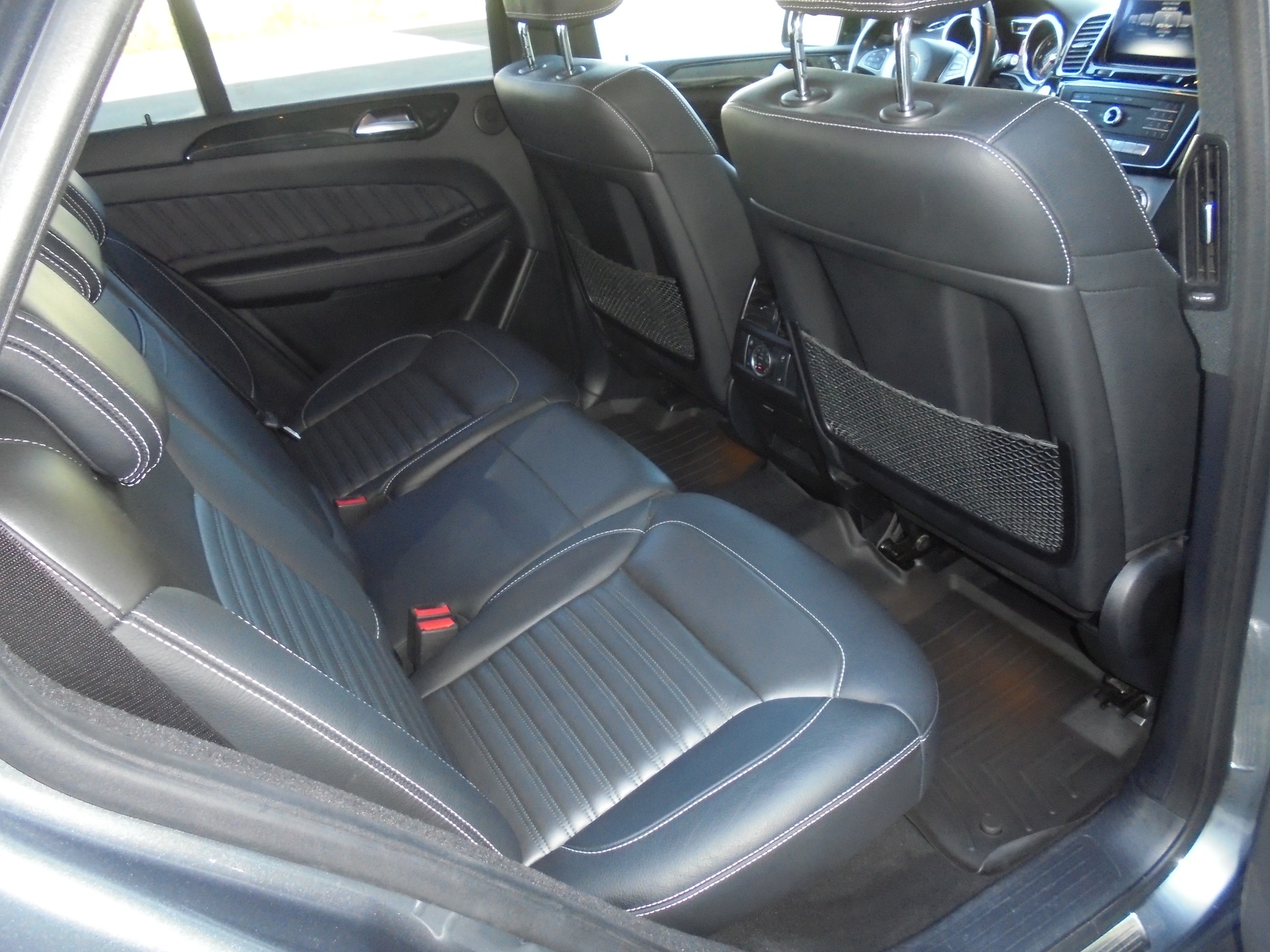 MERCEDES-BENZ GLE 350 d-image-12