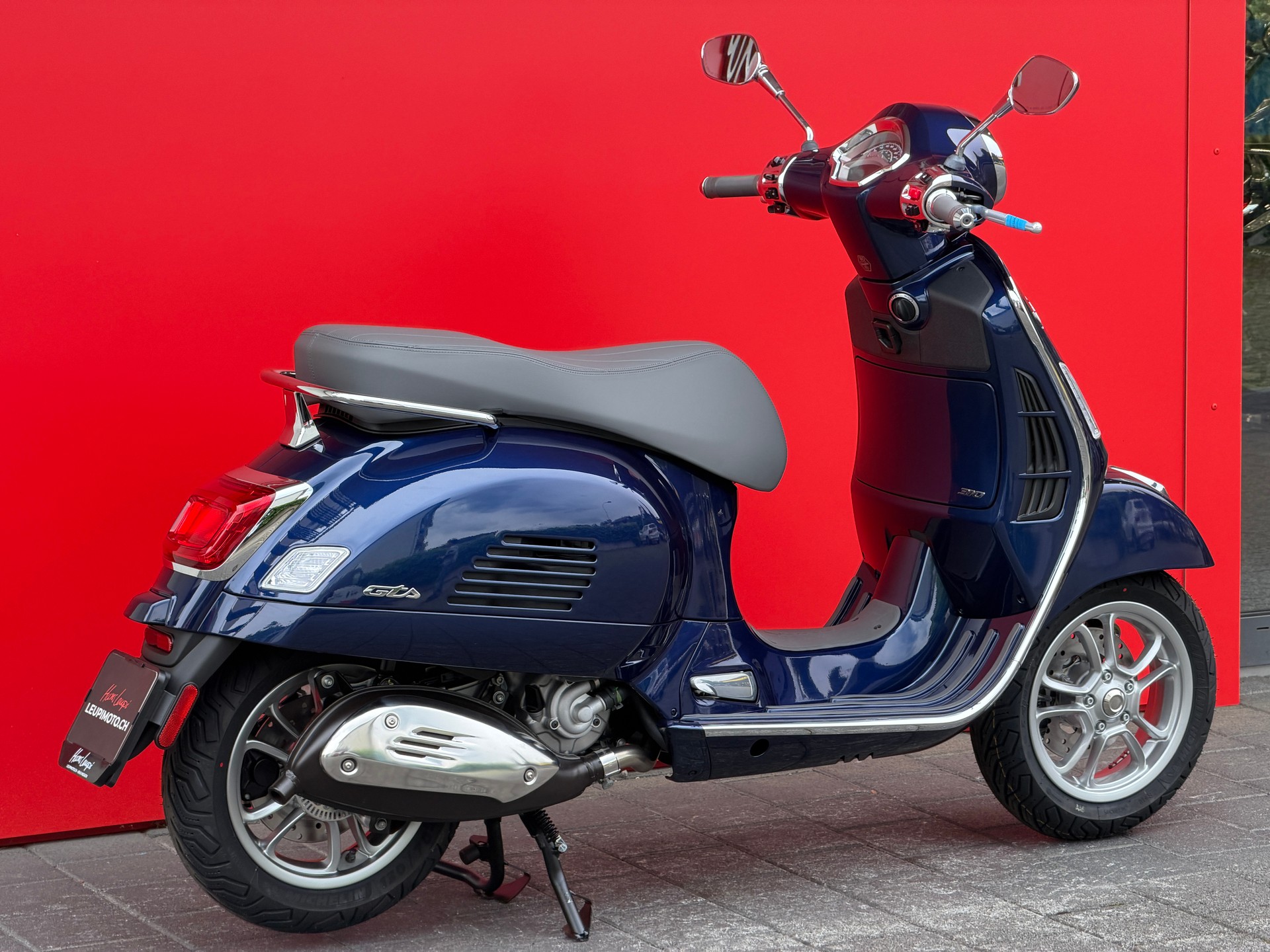 PIAGGIO Vespa GTS 125 RST Euro 5+-image-12