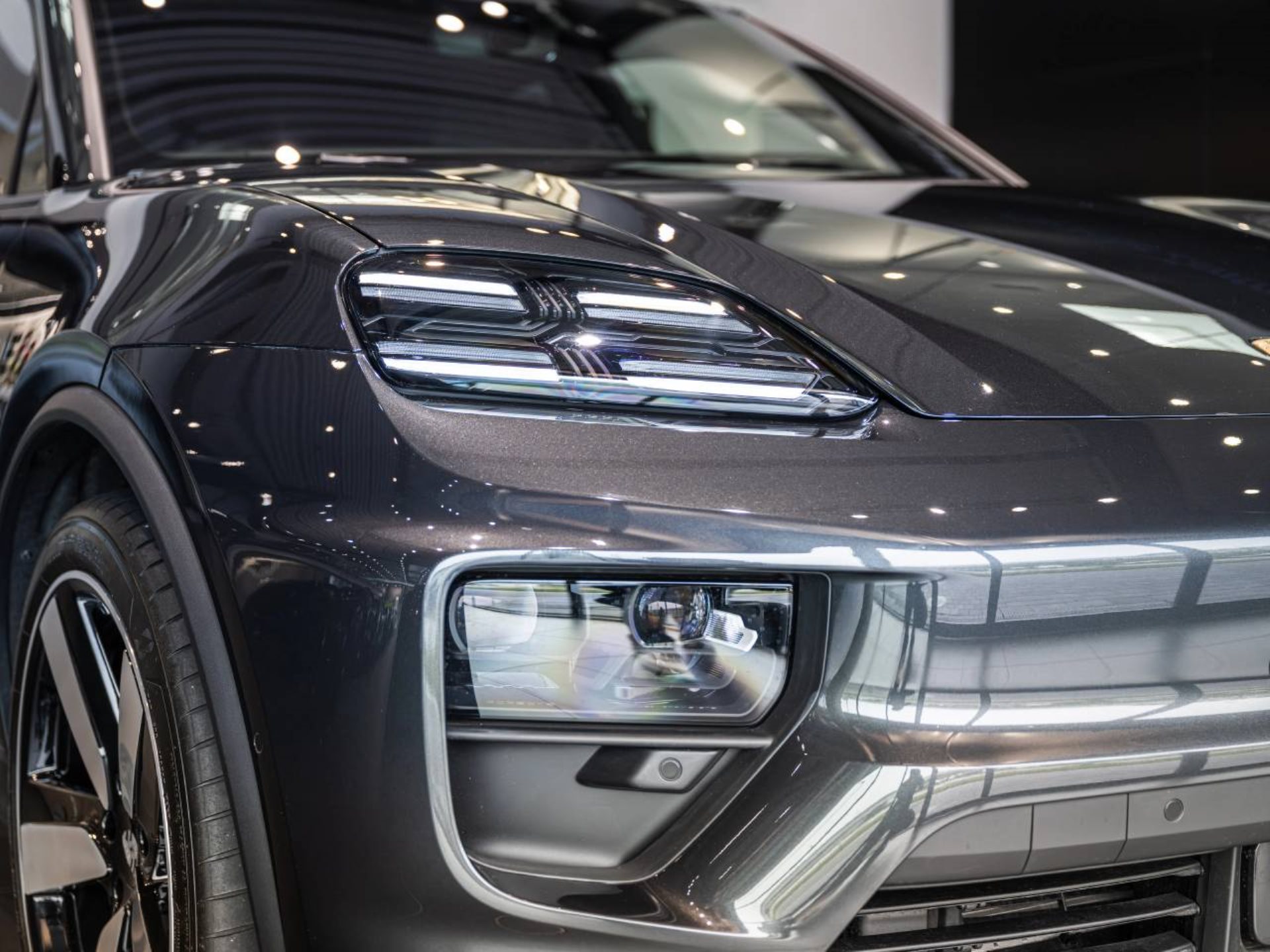 PORSCHE Macan 4-image-24