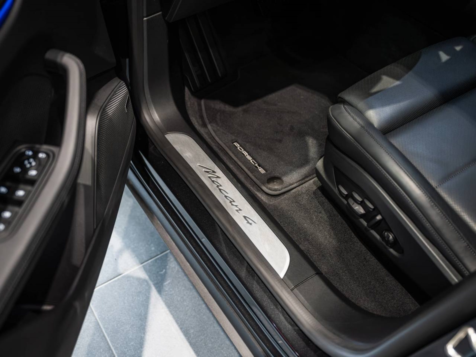 PORSCHE Macan 4-image-20