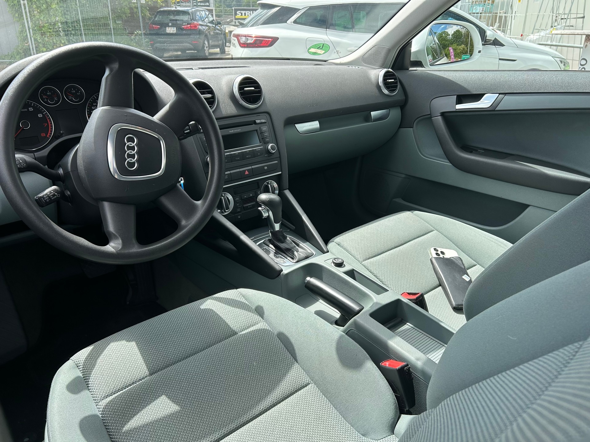 AUDI A3 Sportback 1.4 TFSI Ambiente S-tronic-image-10