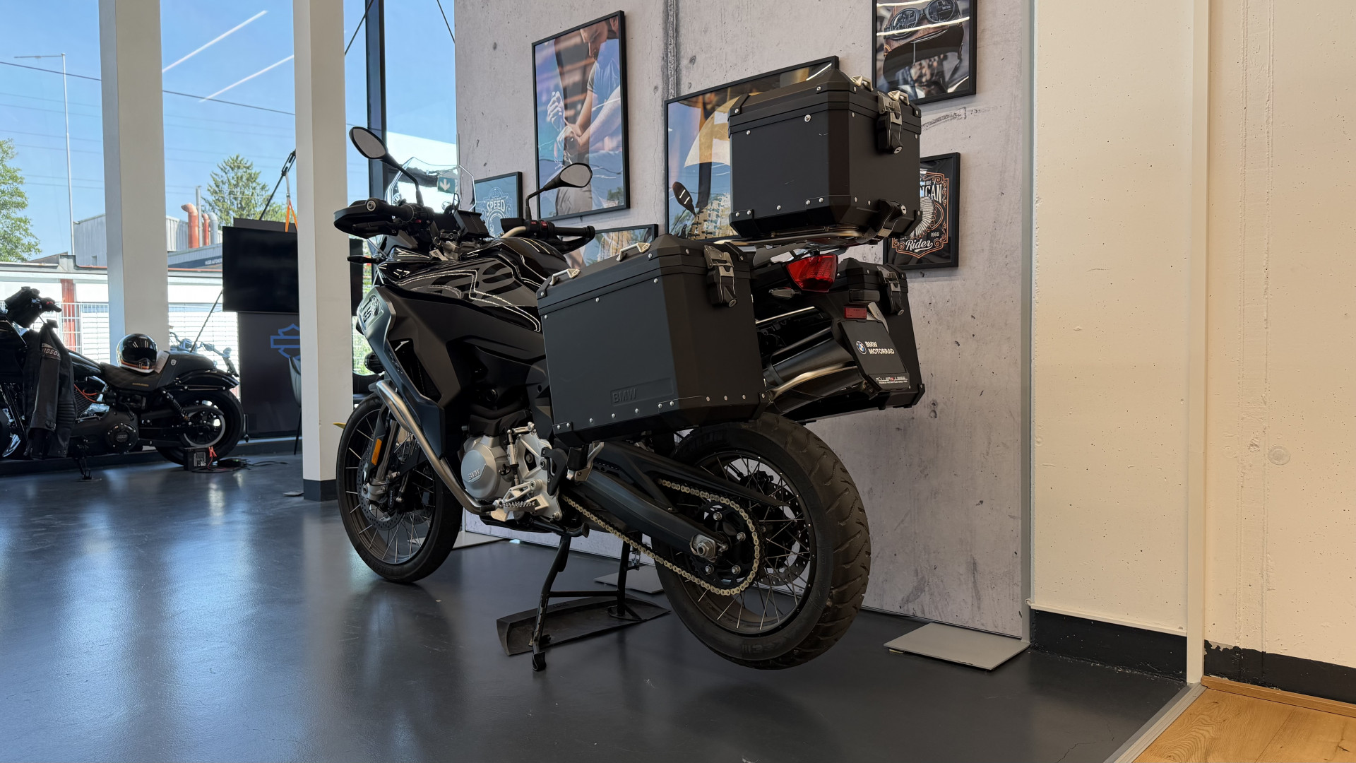 BMW F 850 GS Adventure Triple Black-image-5