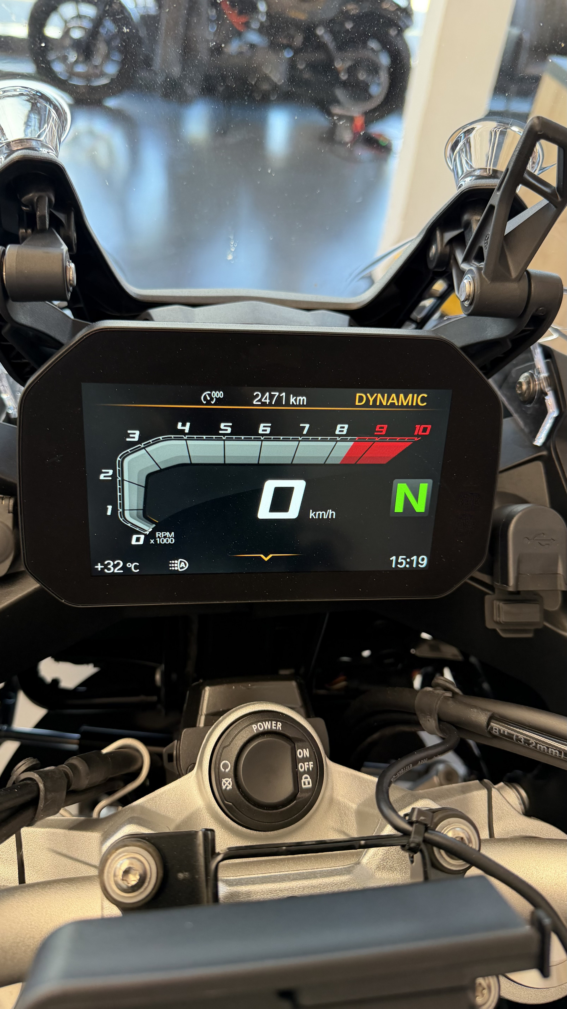 BMW F 850 GS Adventure Triple Black-image-7