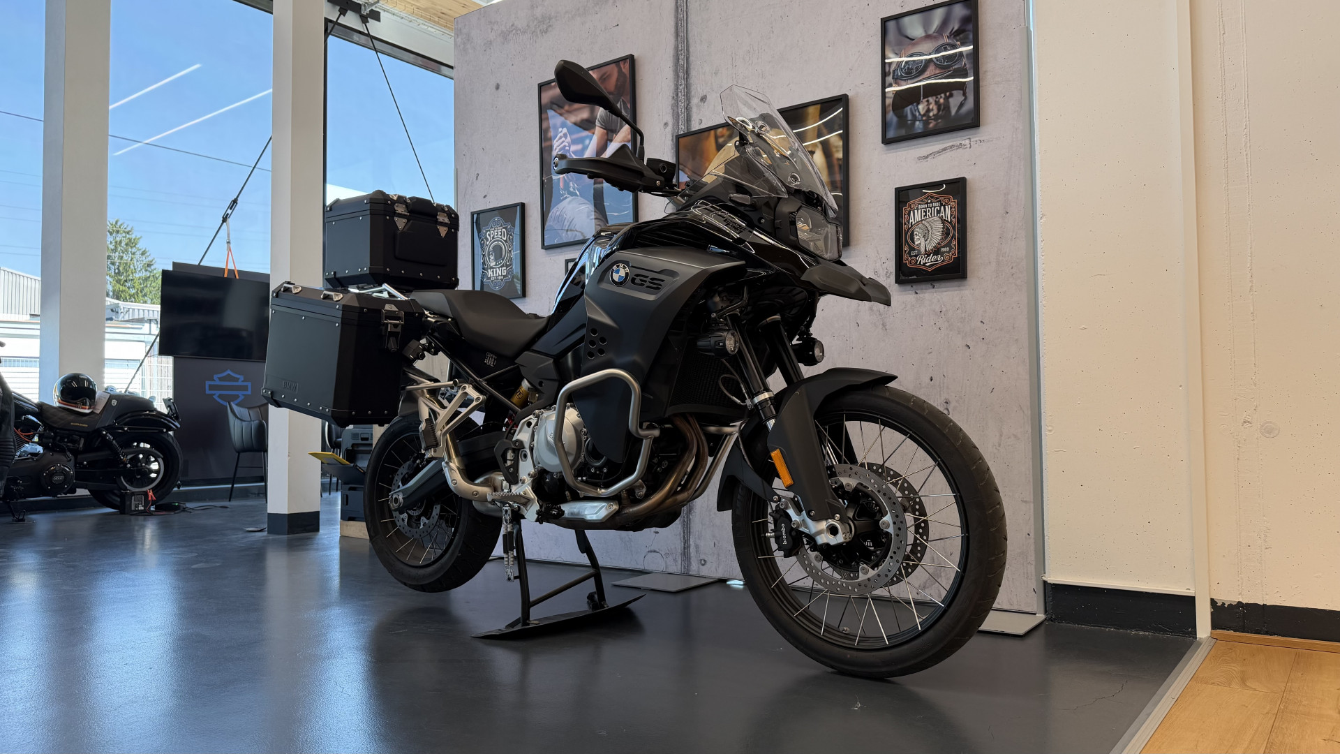 BMW F 850 GS Adventure Triple Black-image-1