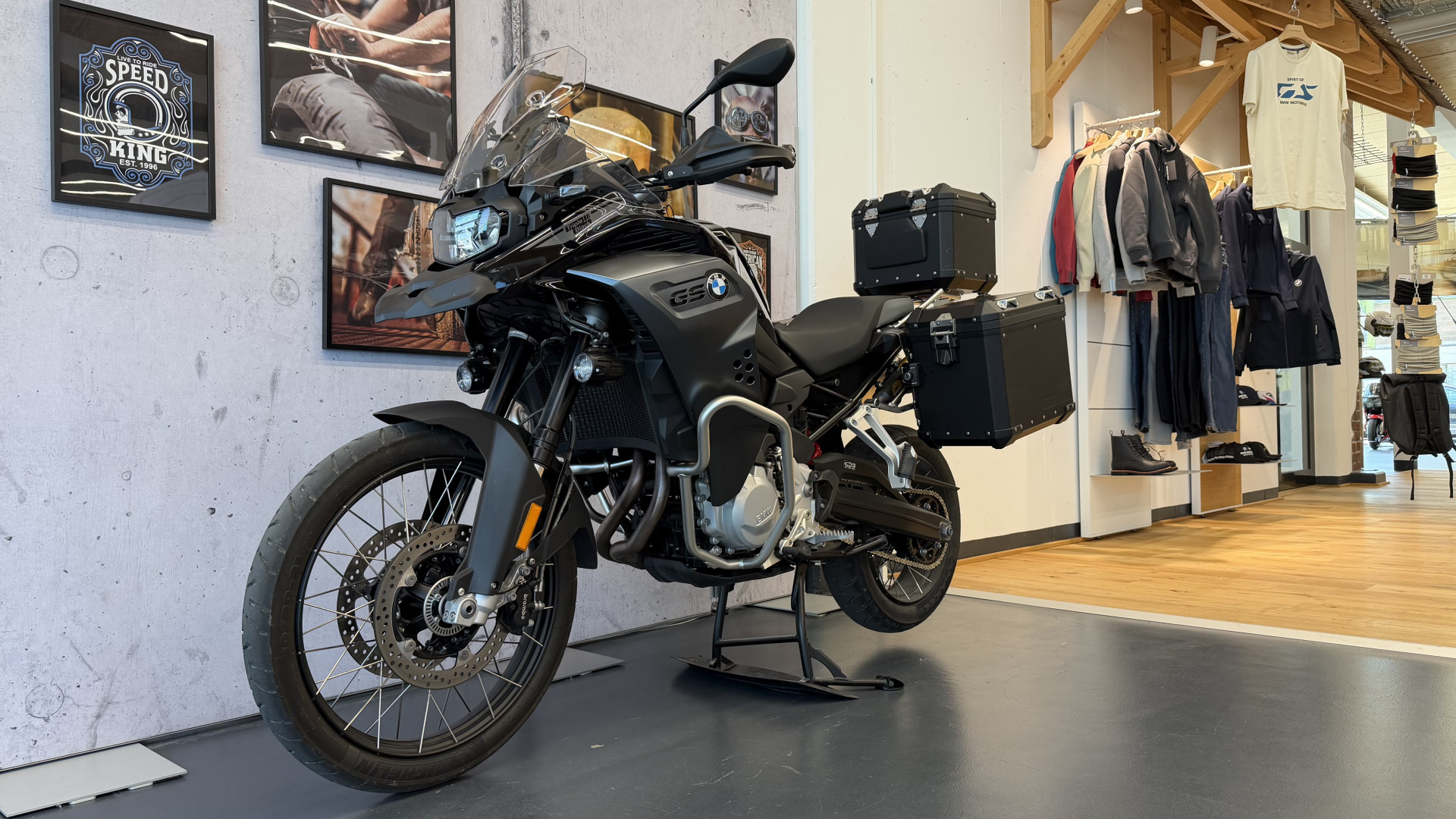 BMW F 850 GS Adventure Triple Black-image-4
