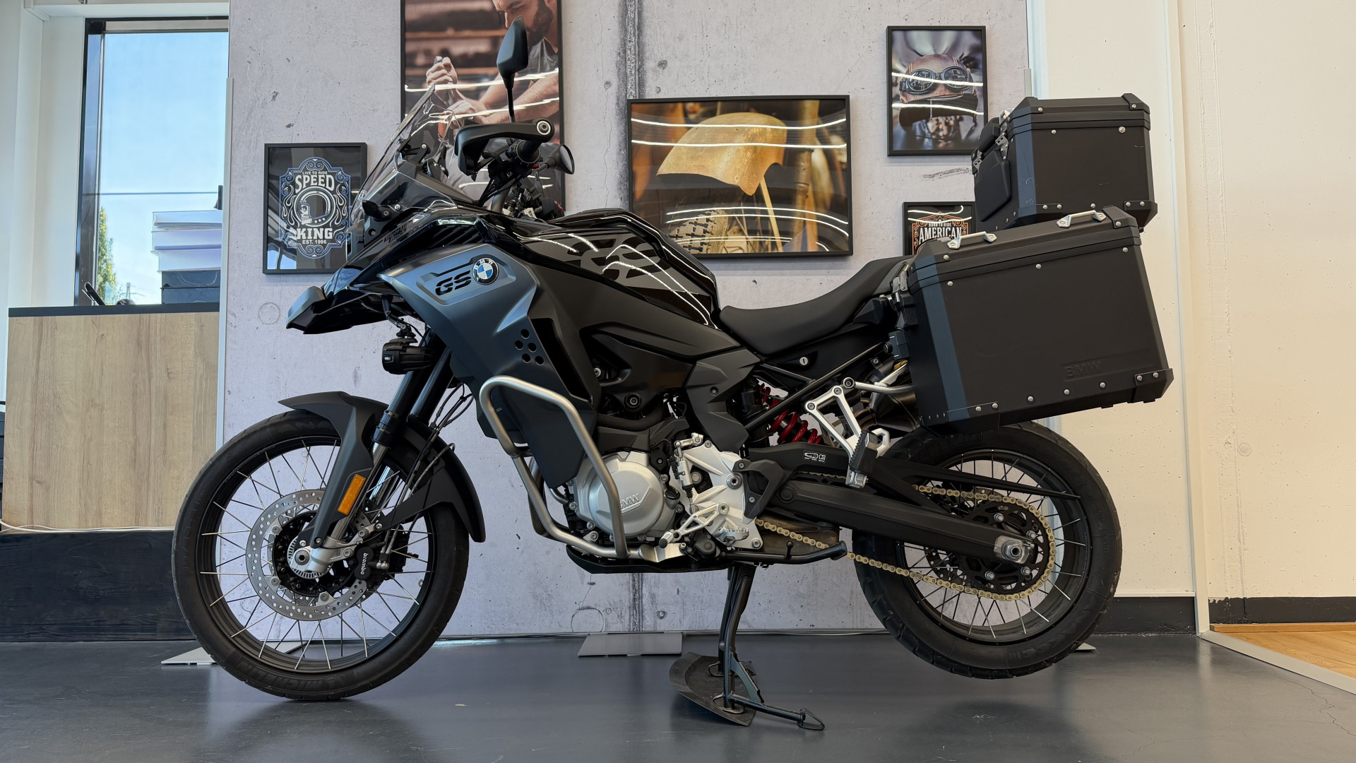 BMW F 850 GS Adventure Triple Black-image-3