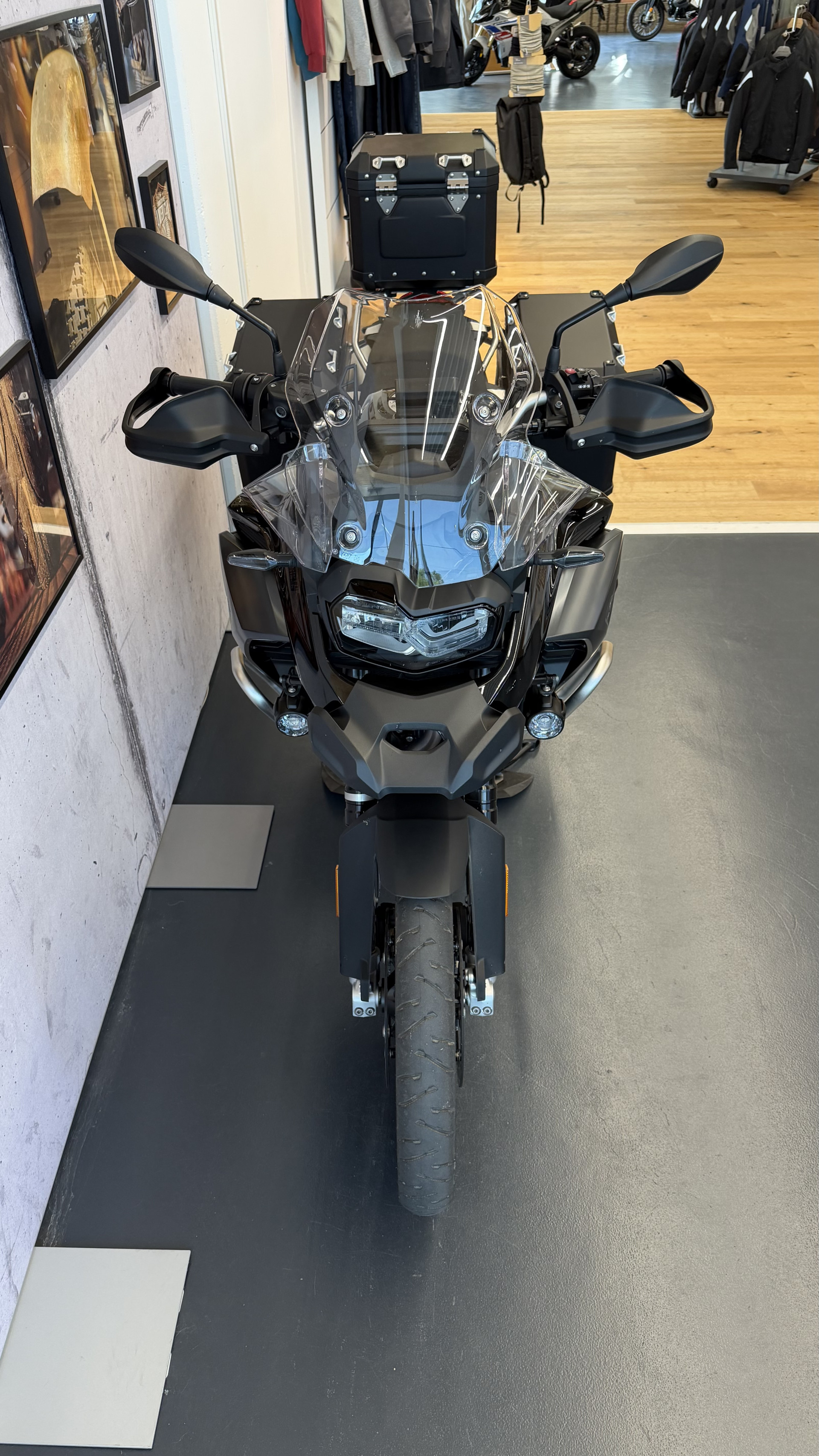 BMW F 850 GS Adventure Triple Black-image-6