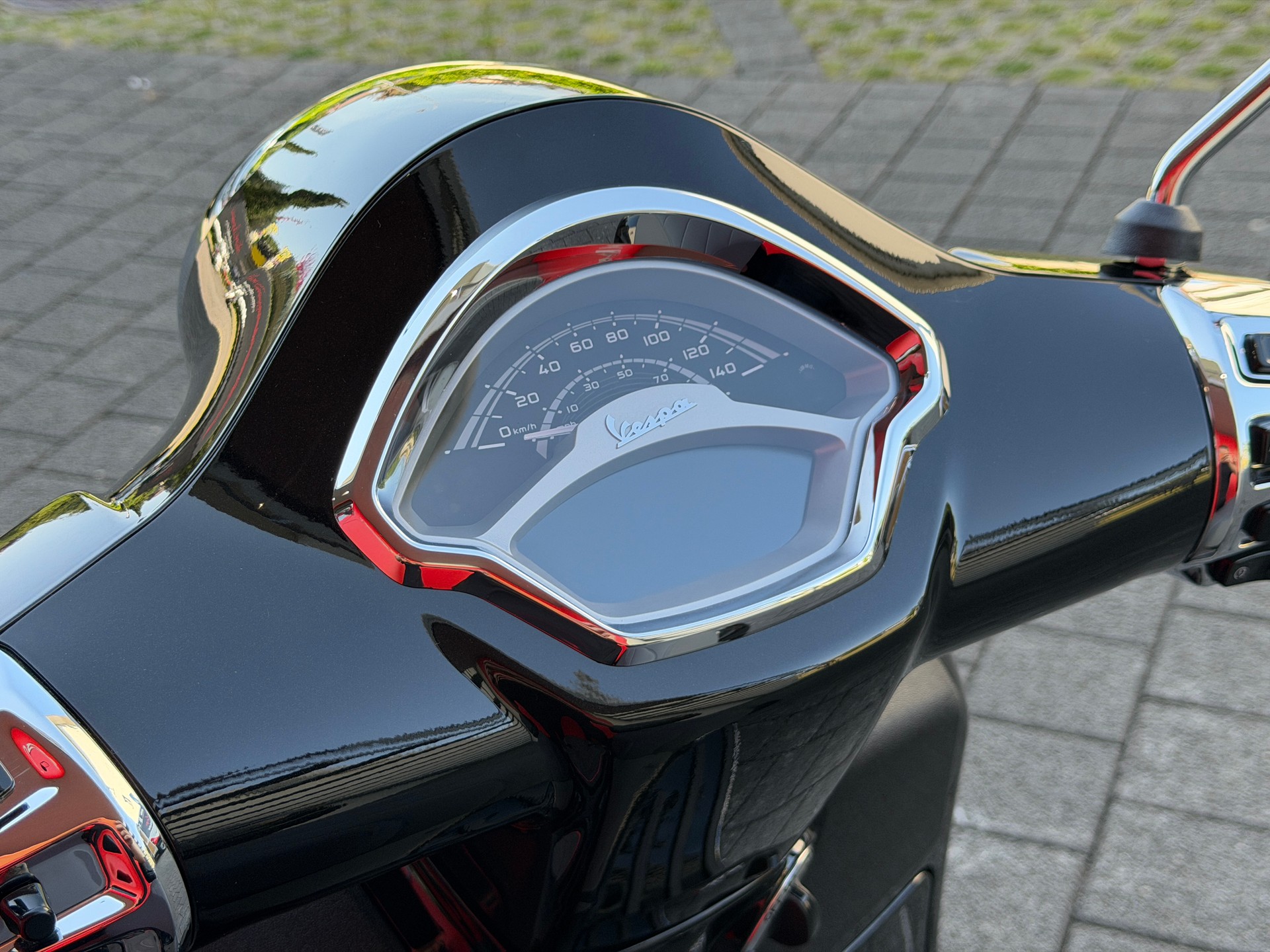 PIAGGIO Vespa GTS 125 RST + GRATIS TOPCASE-image-13