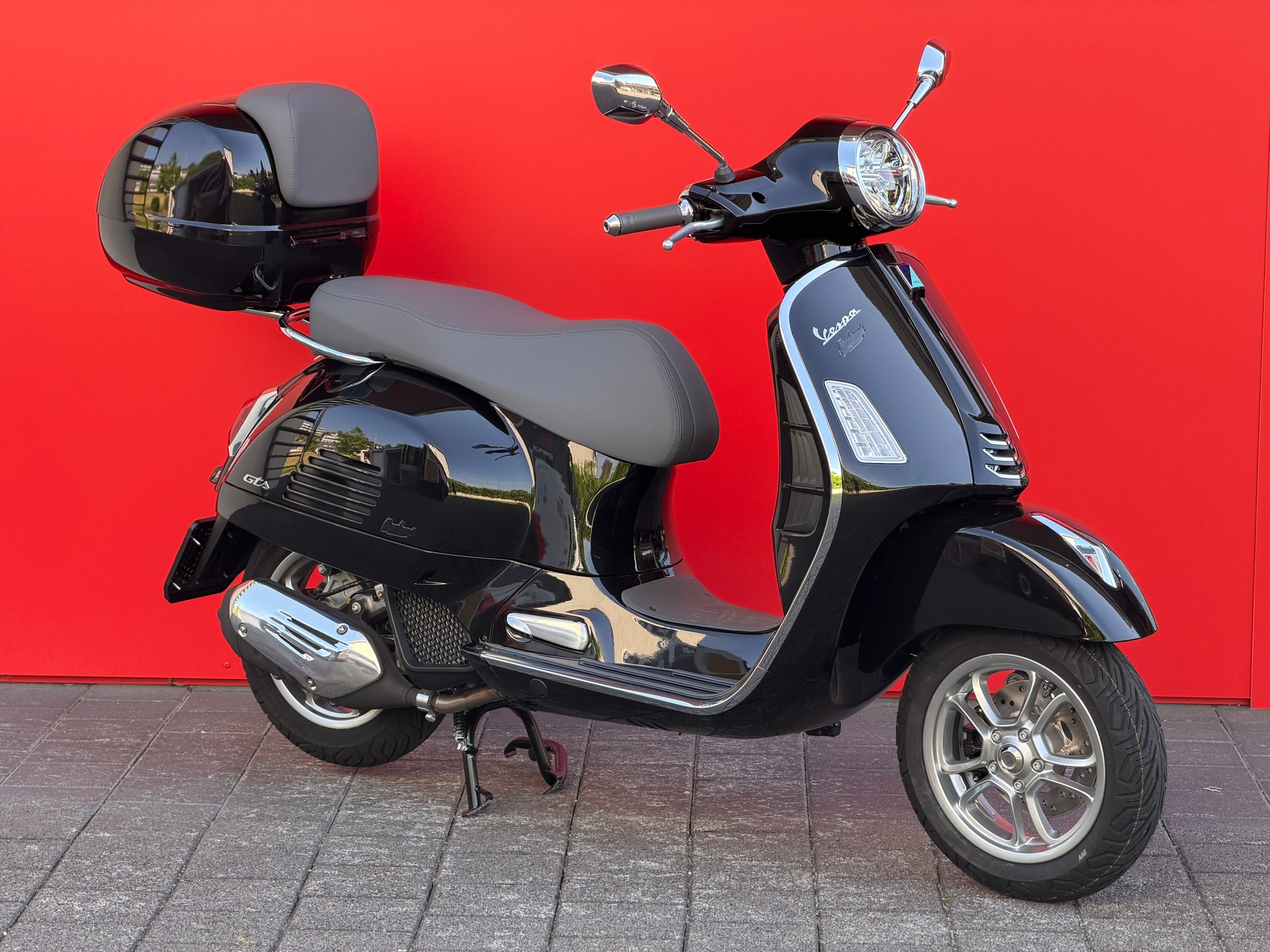 PIAGGIO Vespa GTS 125 RST + GRATIS TOPCASE-image-15