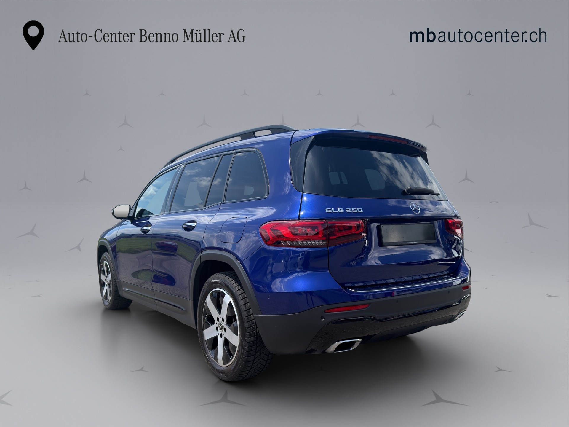 MERCEDES-BENZ GLB 250 Progressive 4matic-showroom-element-2