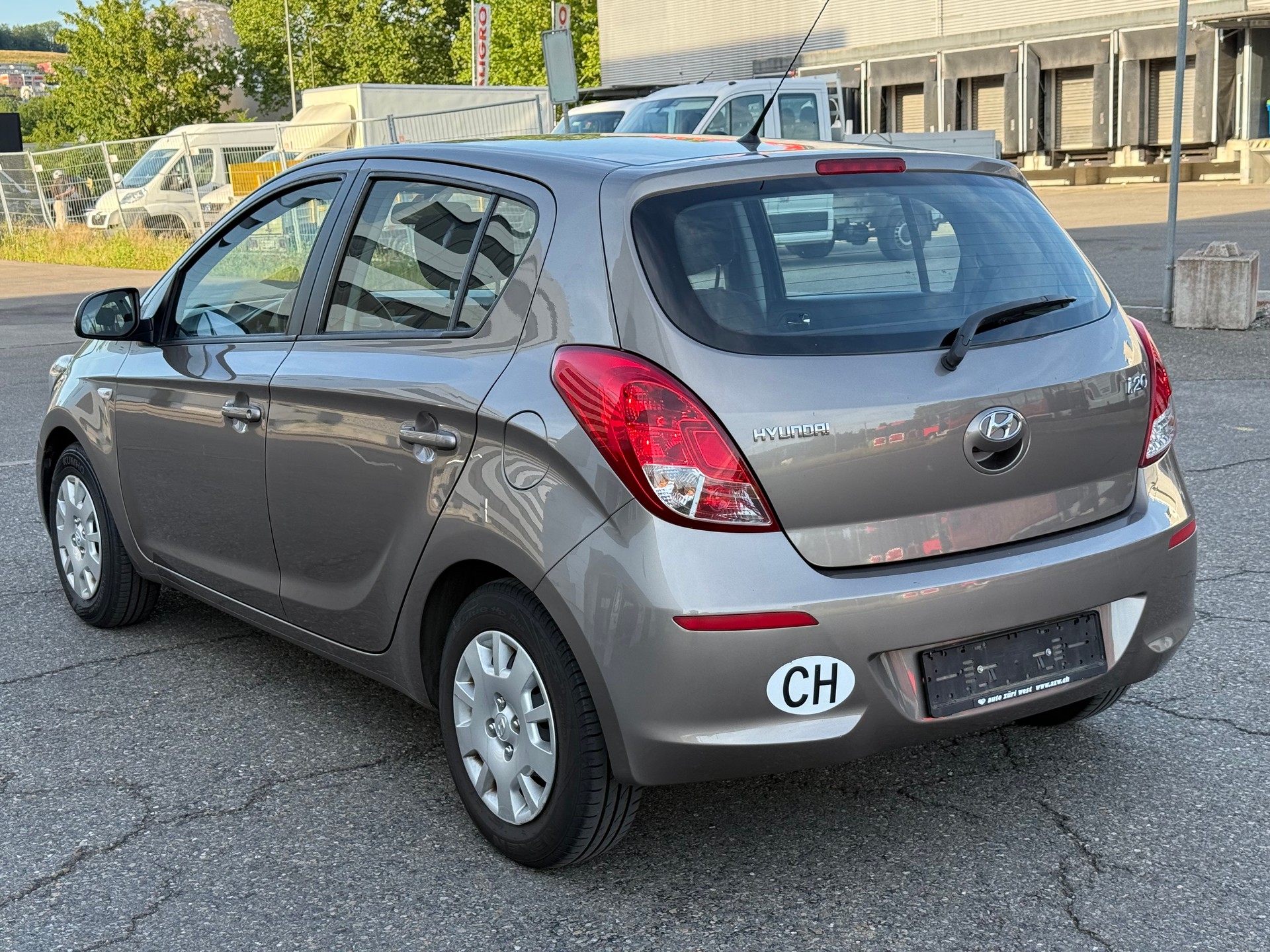 HYUNDAI i20 1.2 Comfort-image-6