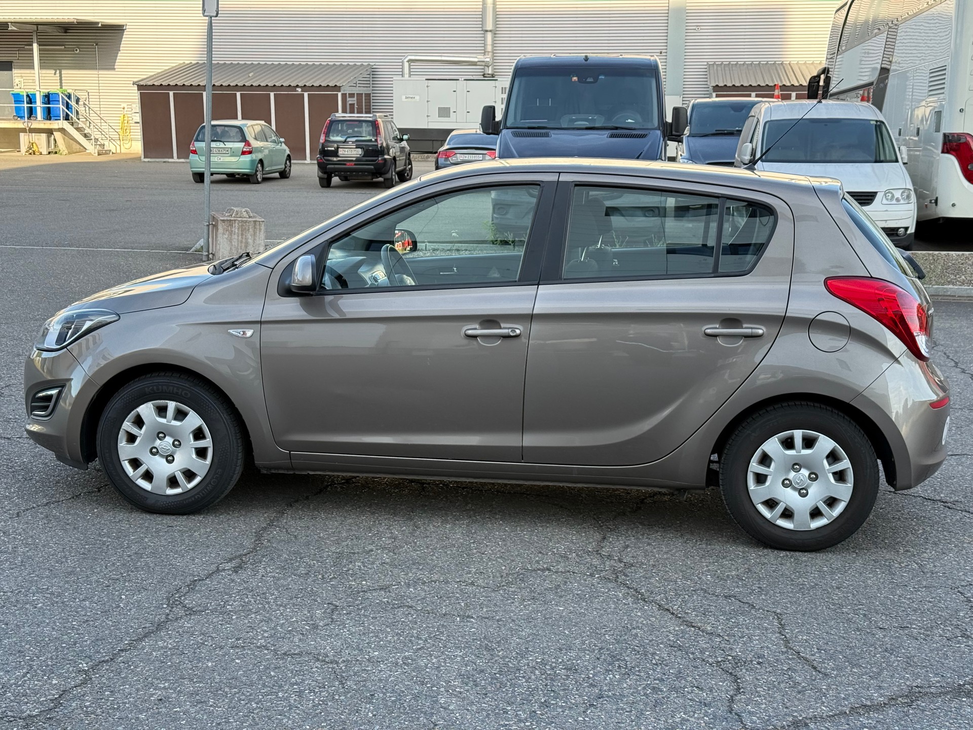 HYUNDAI i20 1.2 Comfort-image-7