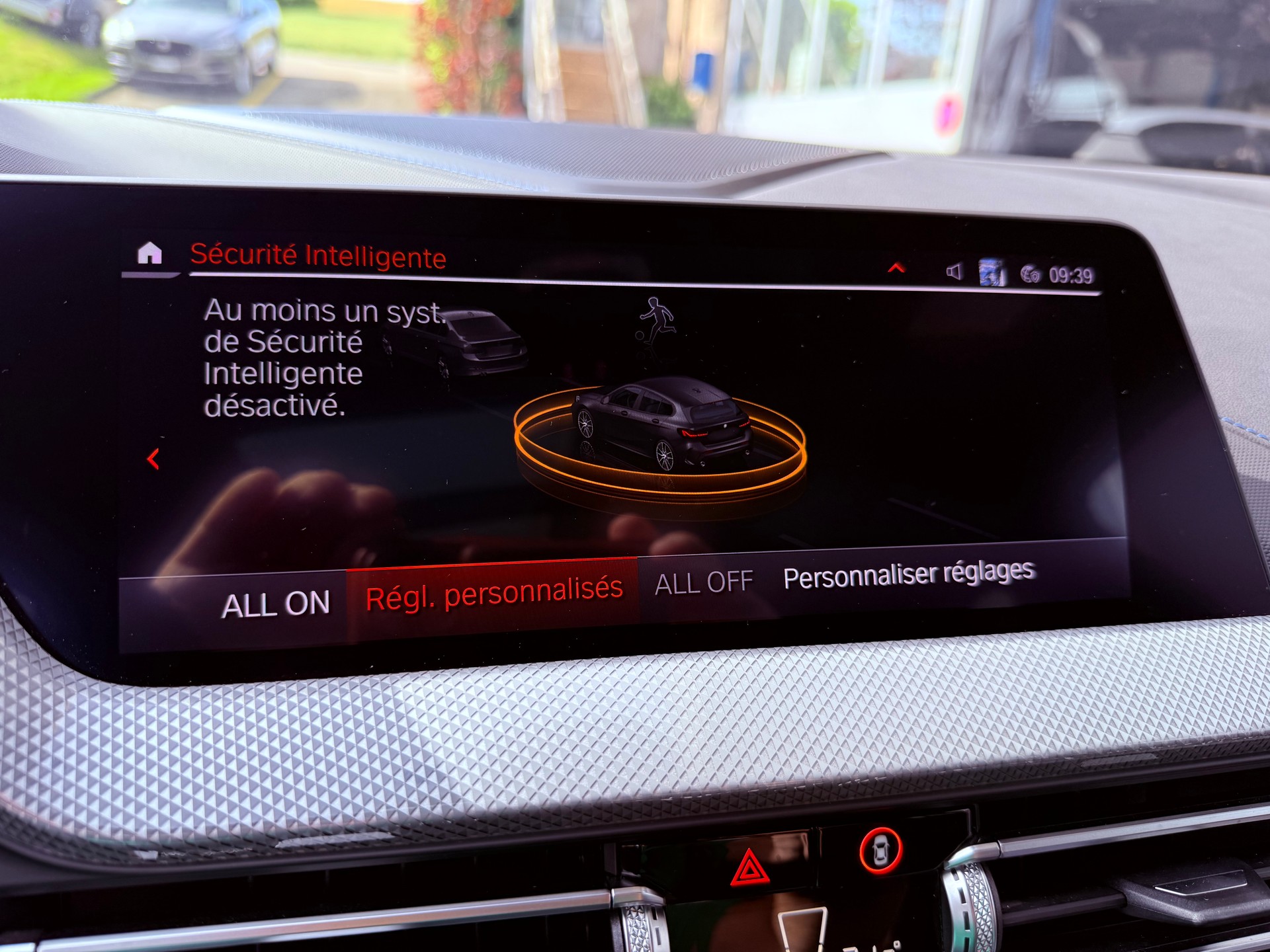 BMW 120i Pure M Sport Steptronic-image-7