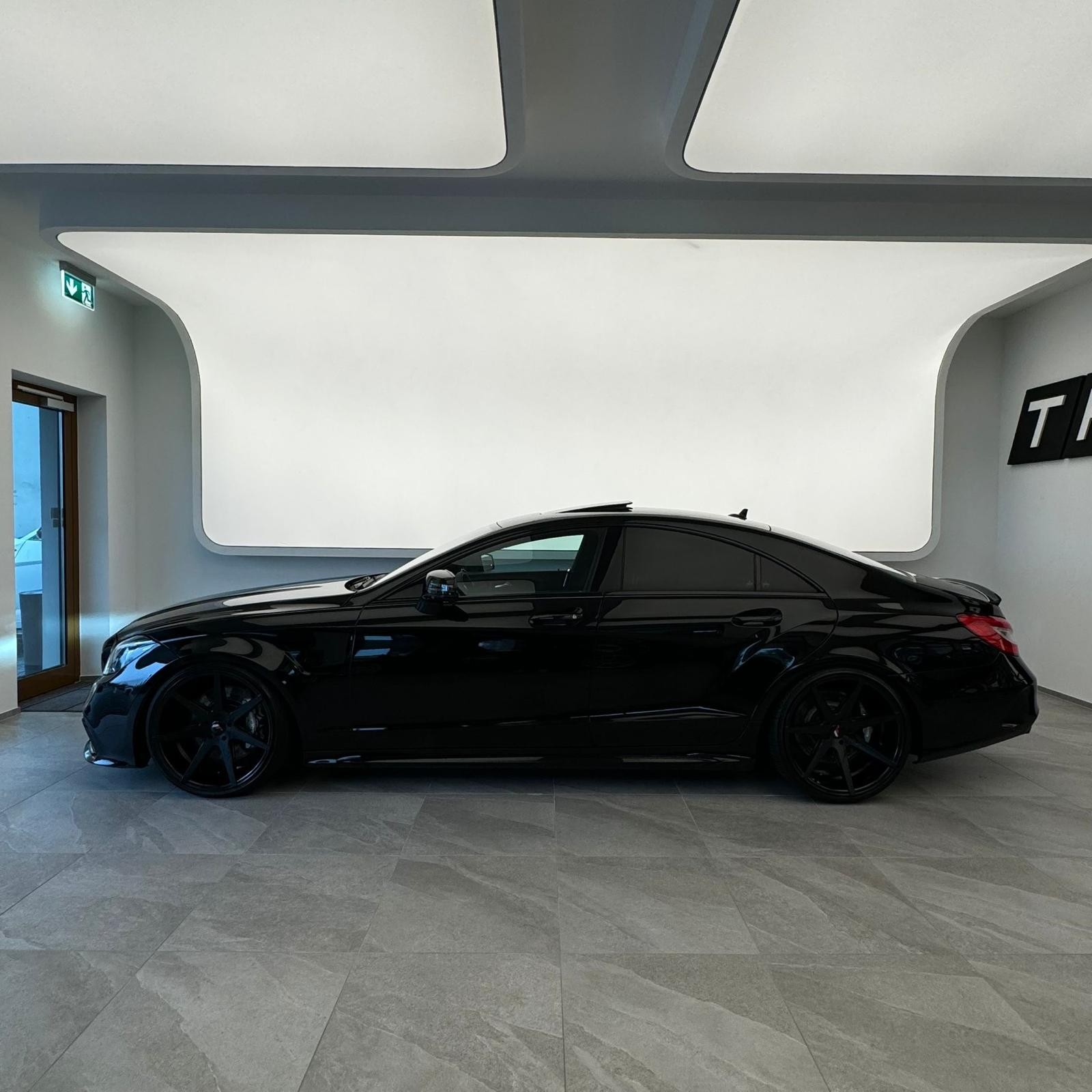 MERCEDES-BENZ CLS 63 AMG Speedshift MCT-showroom-element-3